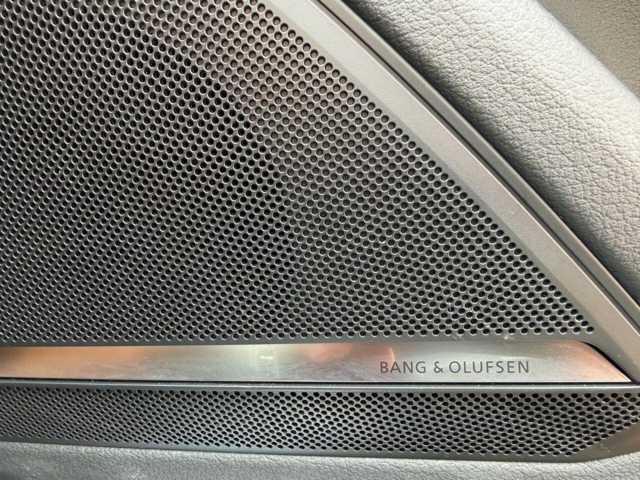 Audi A6 Saloon view 56