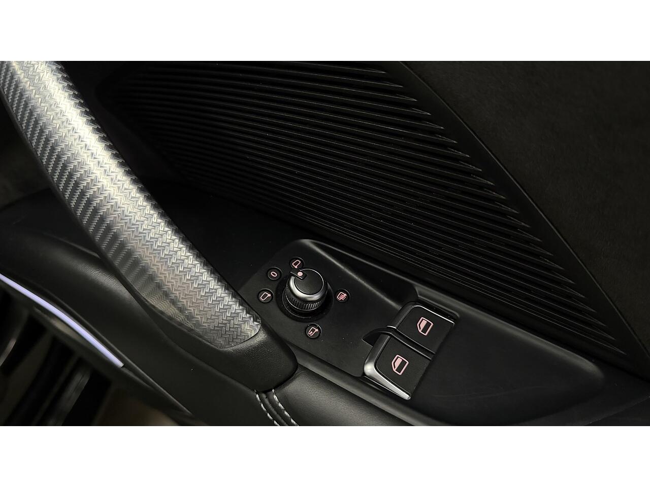 Audi TT RS view 19