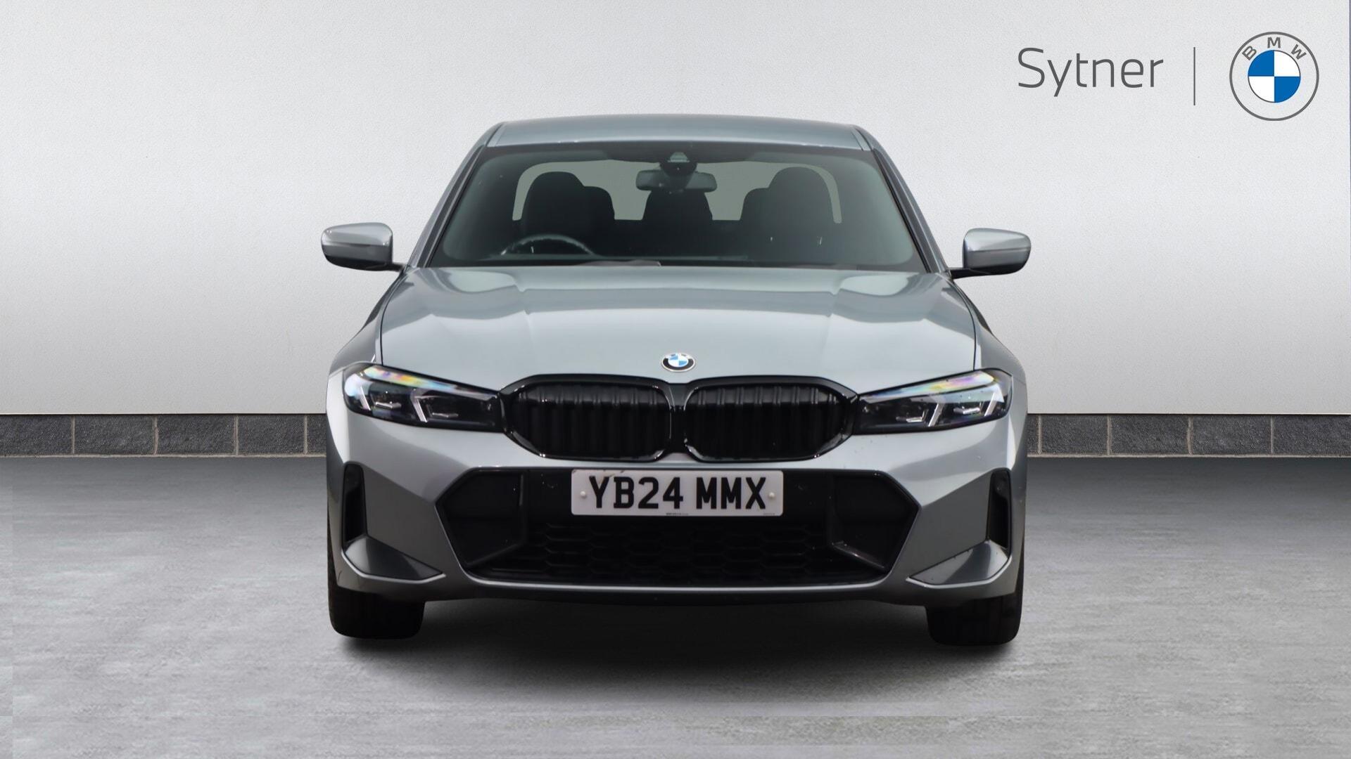 BMW 3 Series view 16