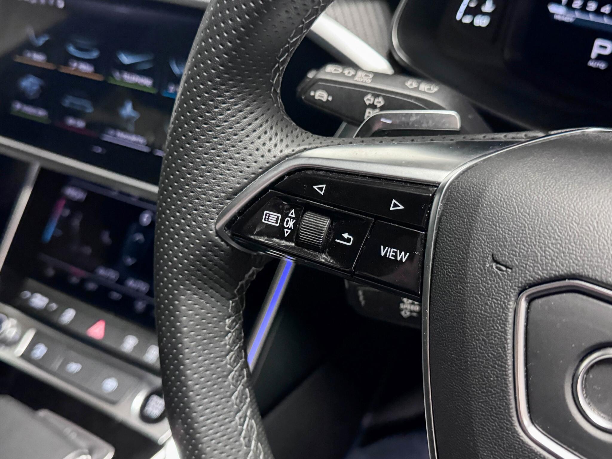 Audi A6 view 17