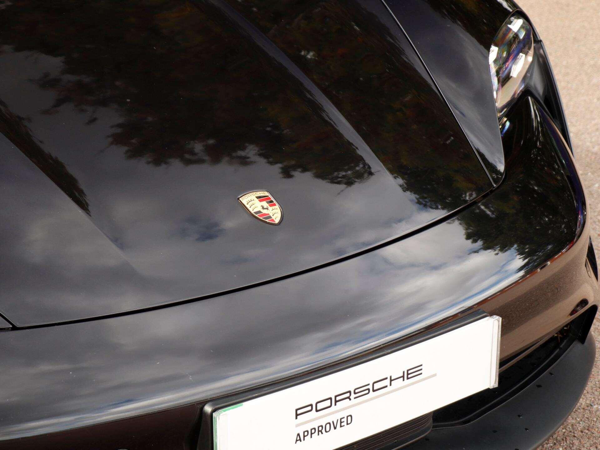 Porsche Taycan view 33