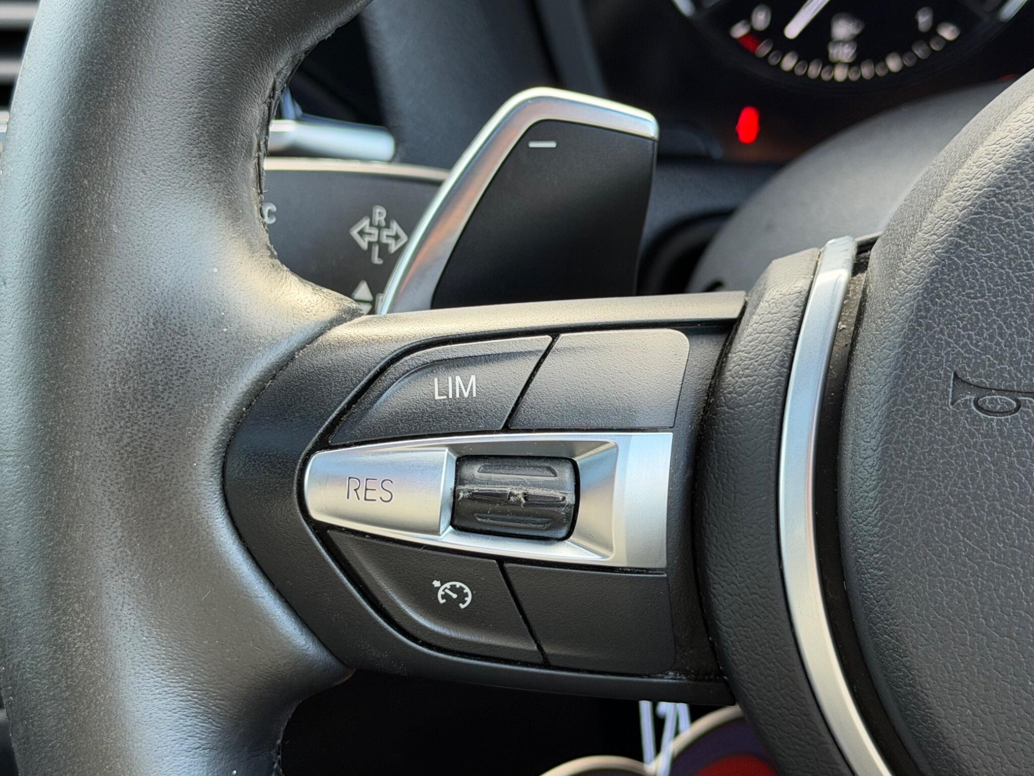 BMW 1 Series view 27