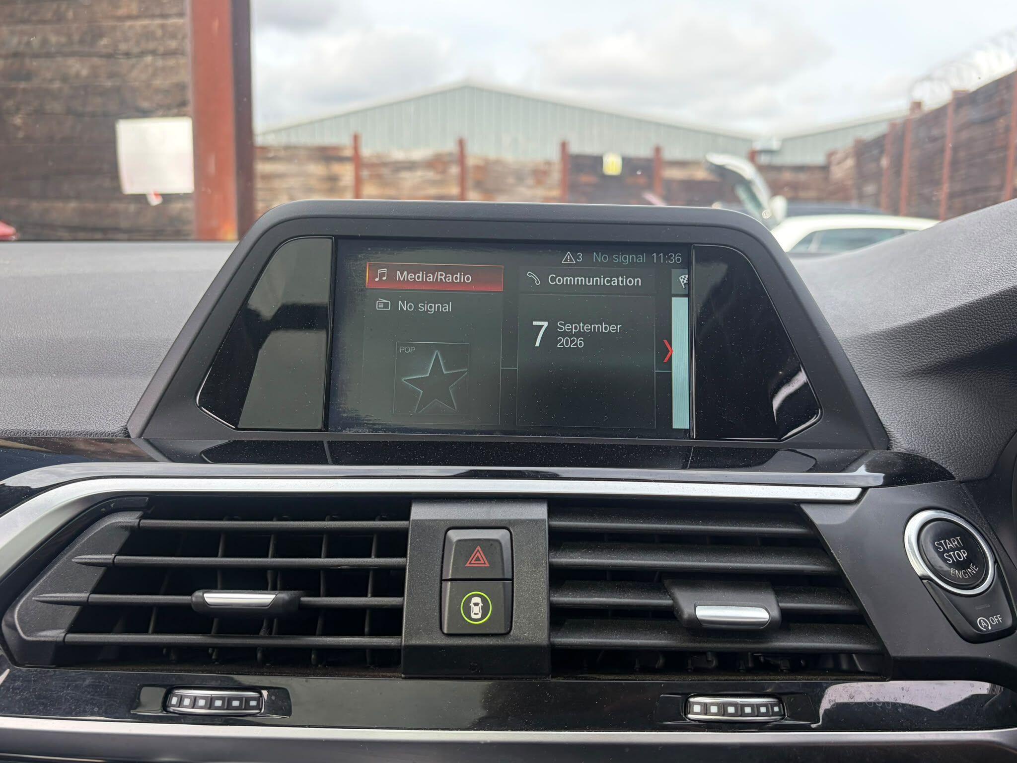 BMW X3 view 25