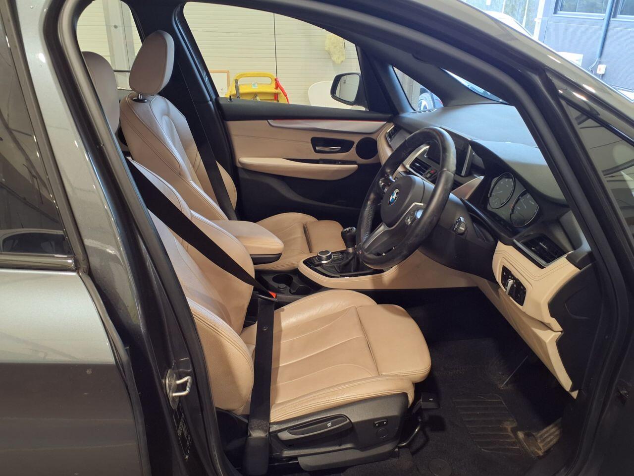 BMW 2 Series Active Tourer view 10