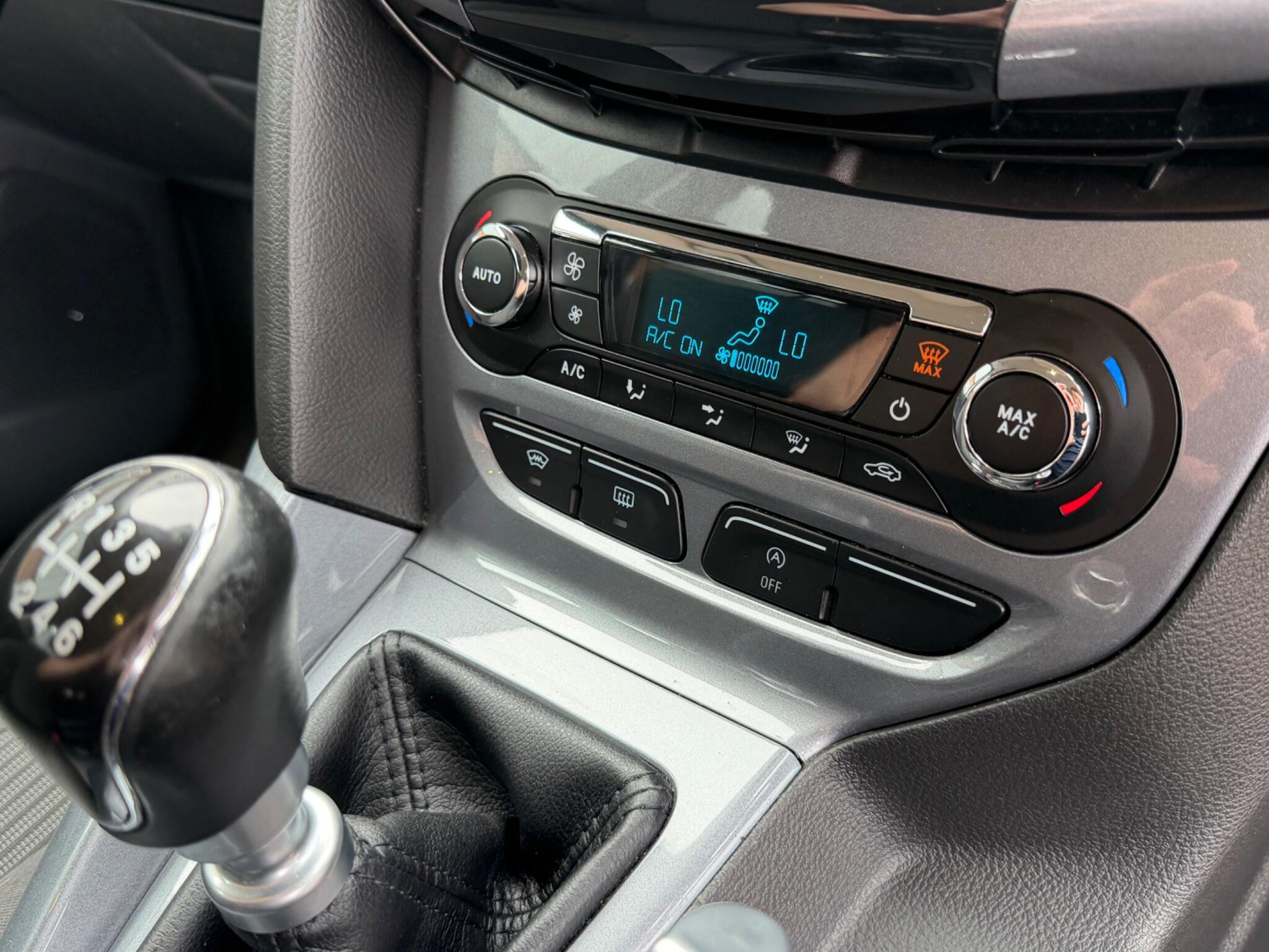 Ford Focus view 78