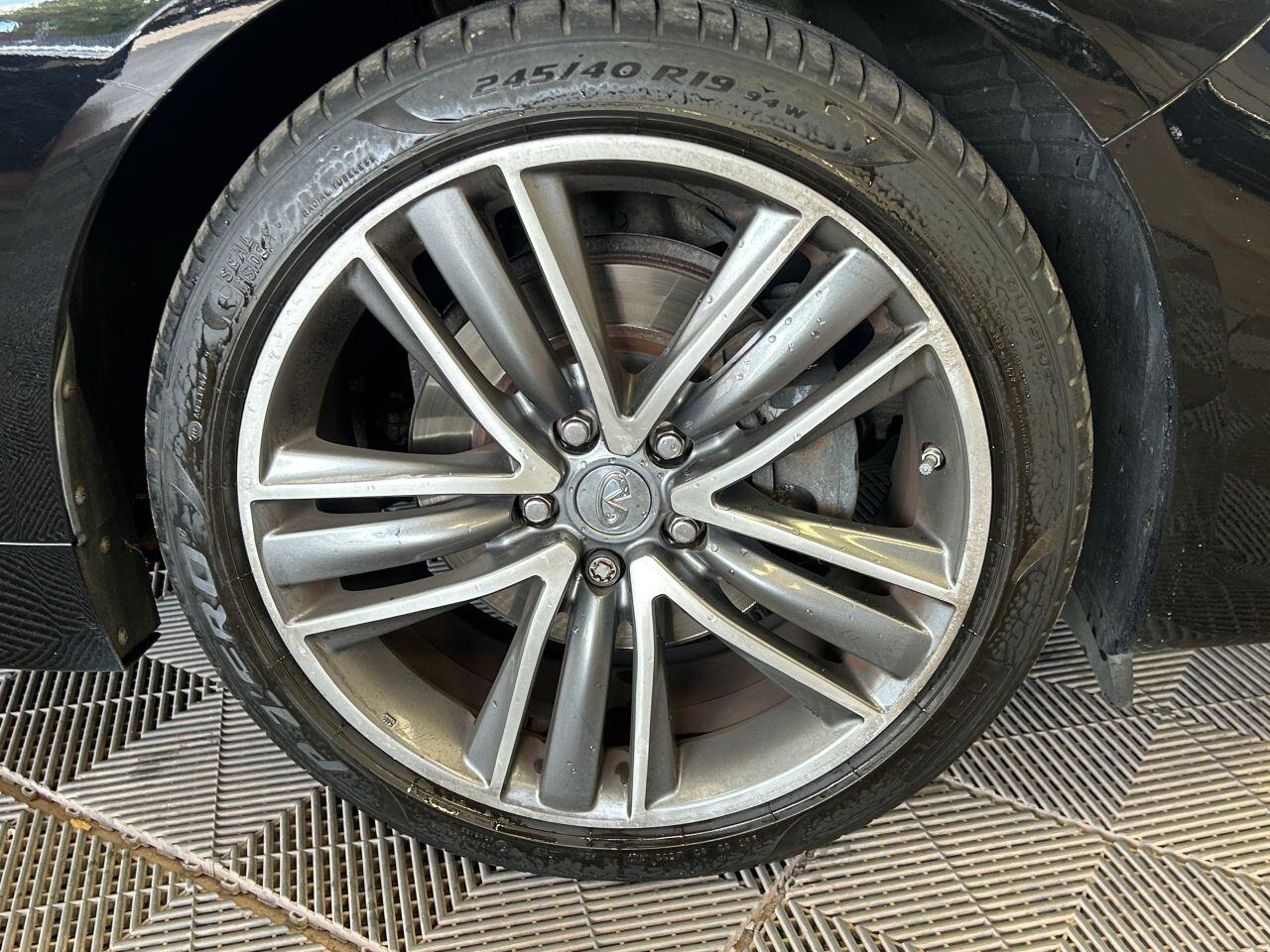 Infiniti Q50 view 24
