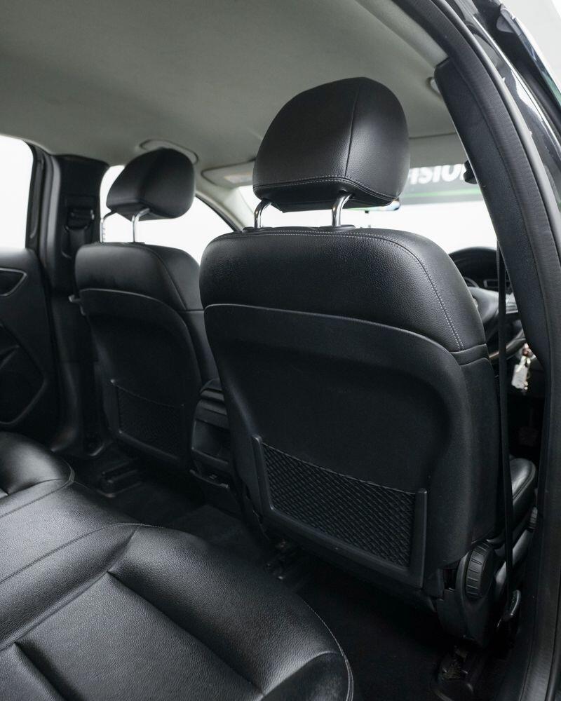 Mercedes-Benz Gla view 16