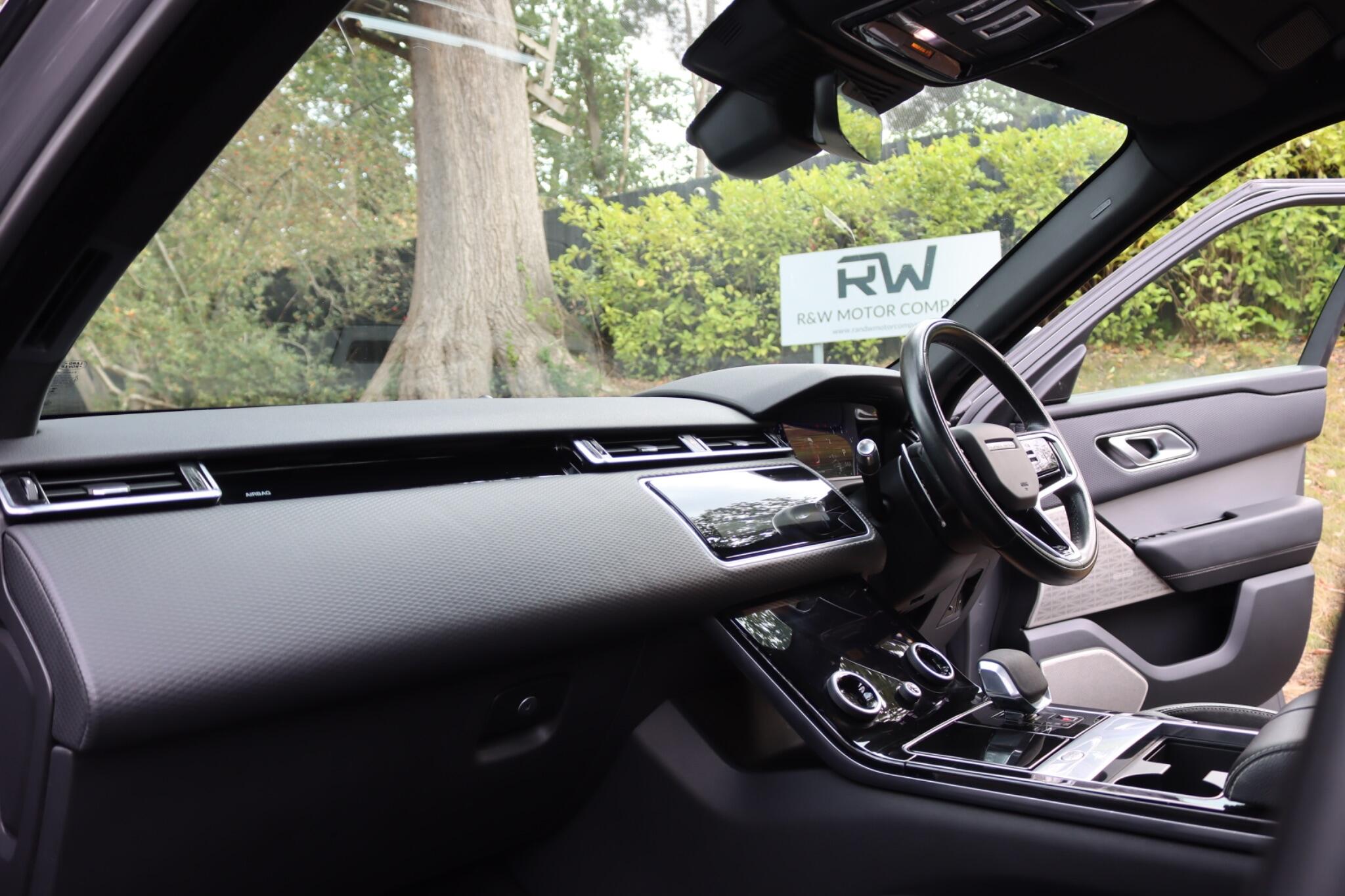 Land Rover Range Rover Velar view 40