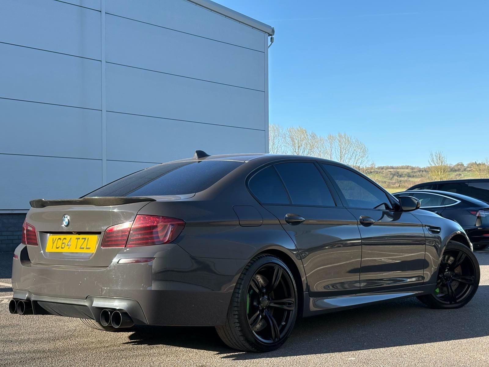 BMW M5 view 23