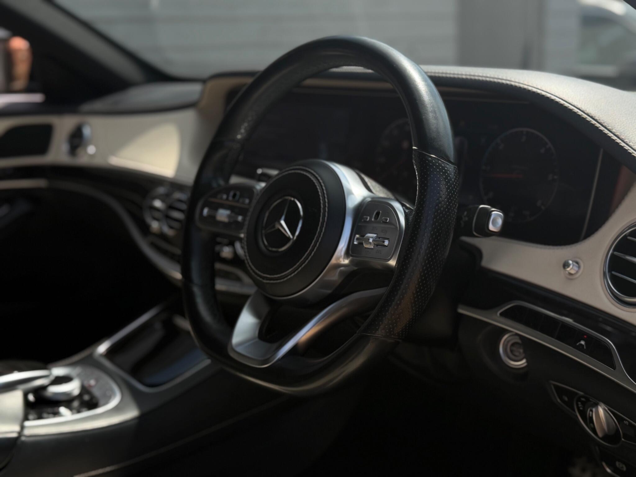 Mercedes-Benz S Class view 13