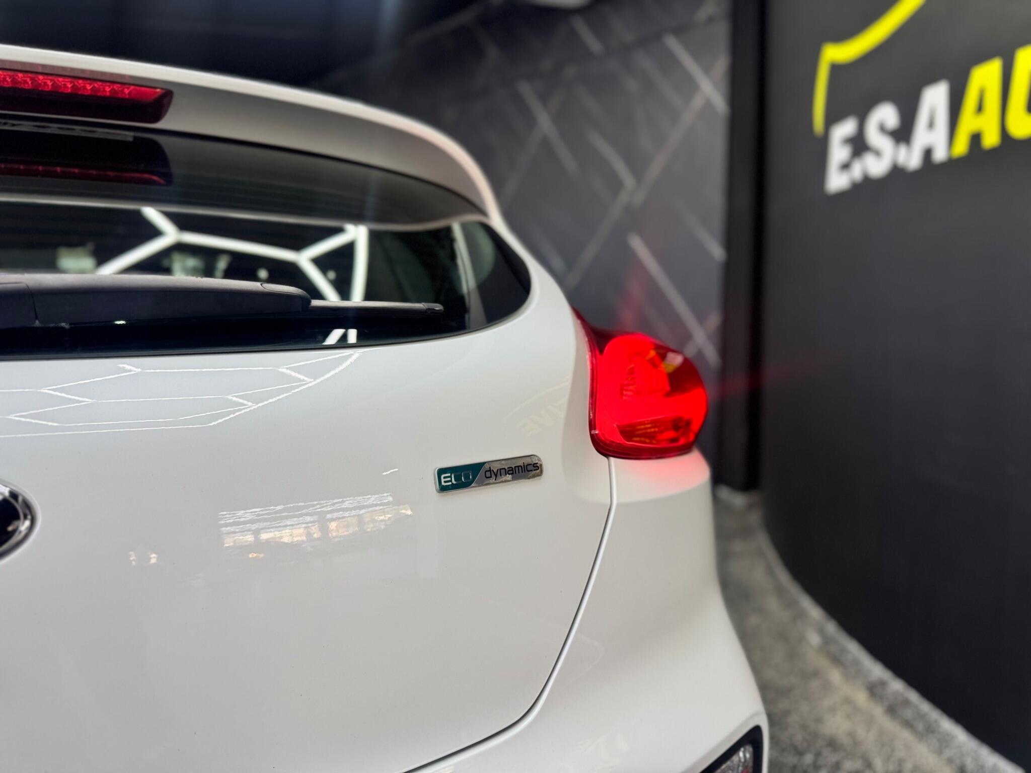 Kia Proceed view 27