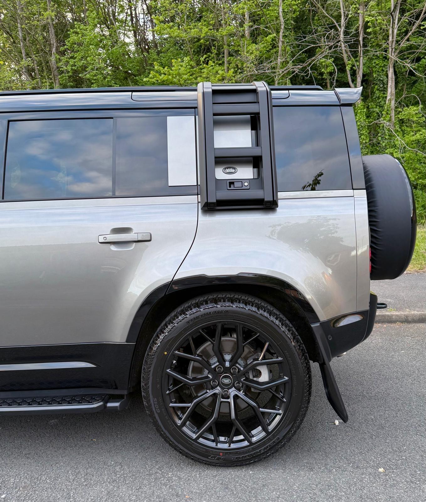 Land Rover Defender view 98