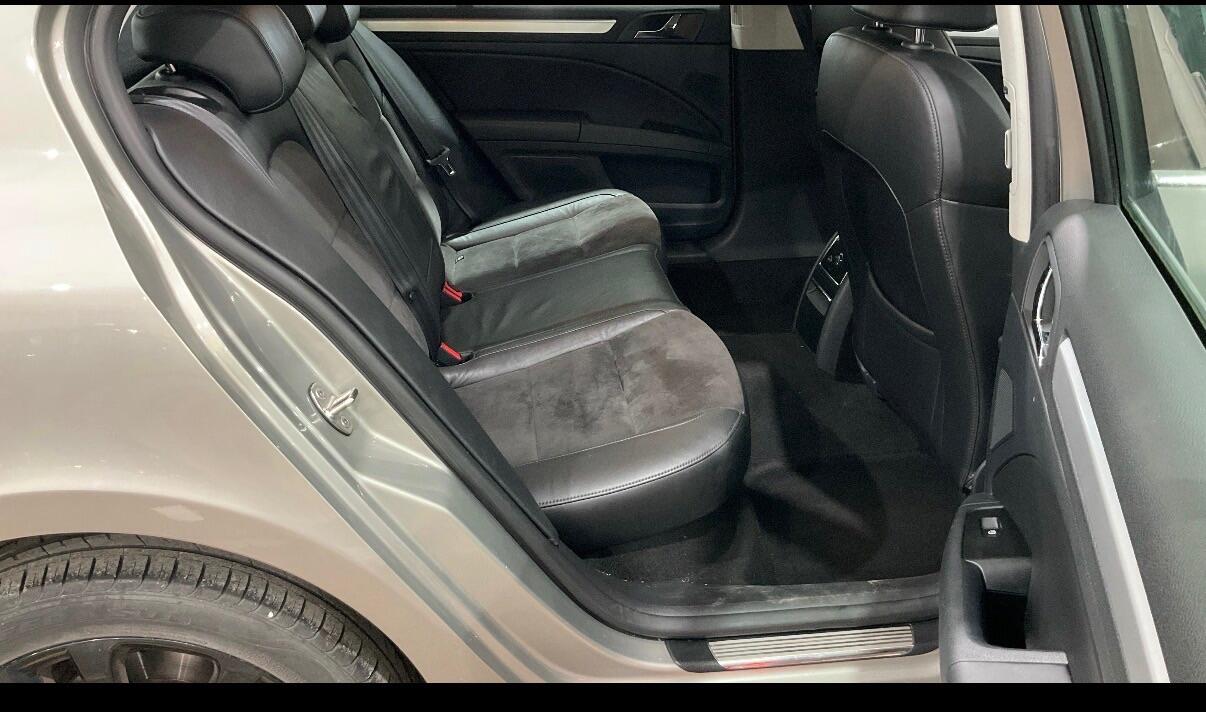 Skoda Superb view 3