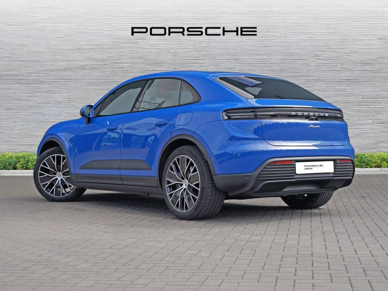 Porsche Macan view 2