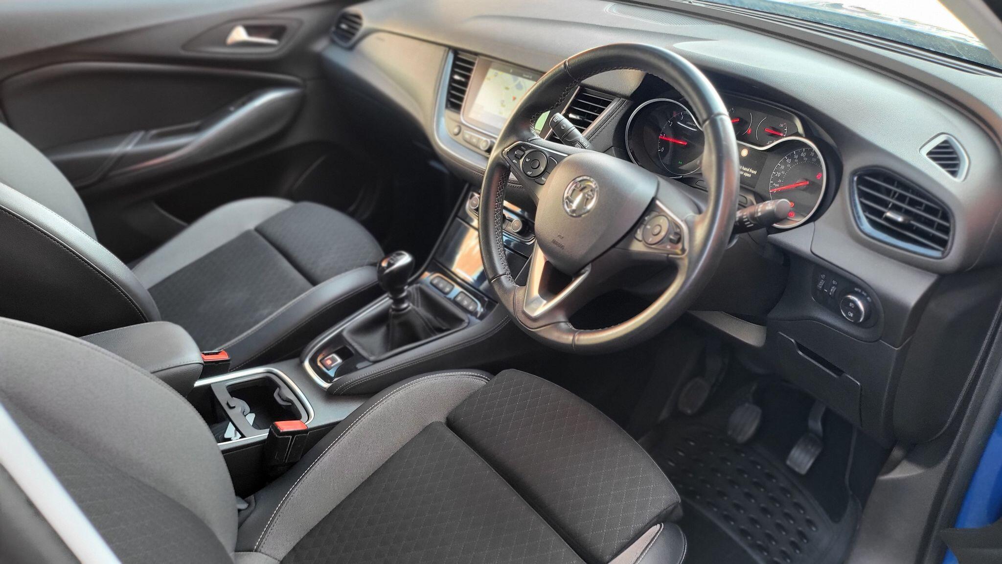 Vauxhall Grandland X view 12