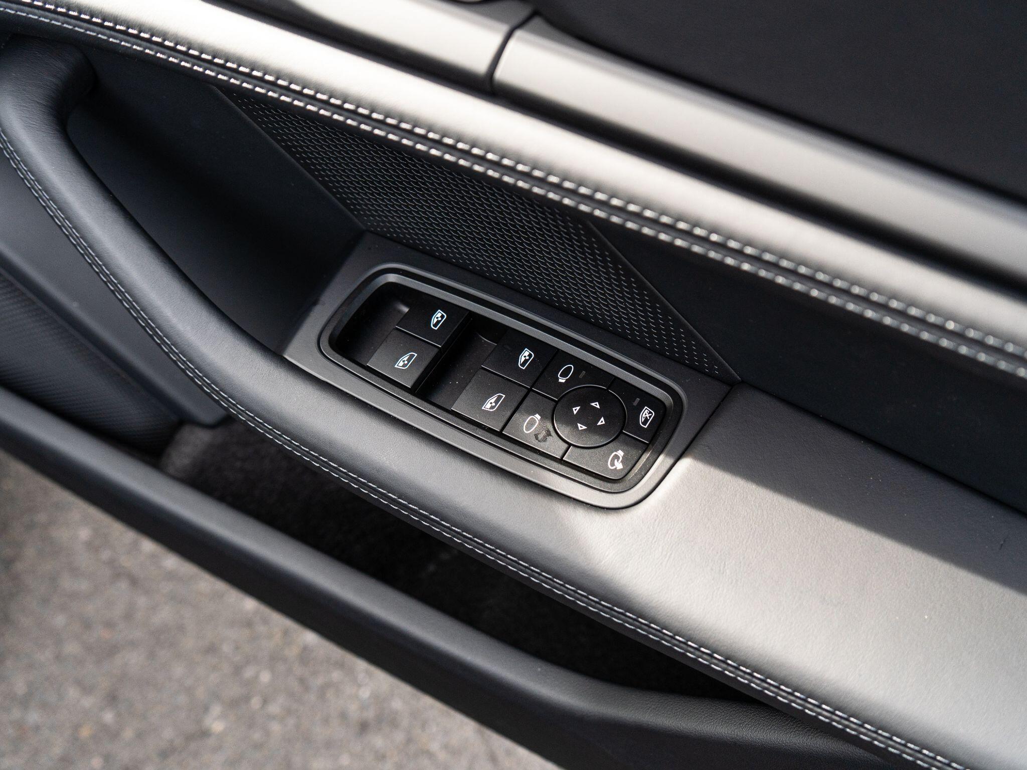 Porsche Taycan view 48