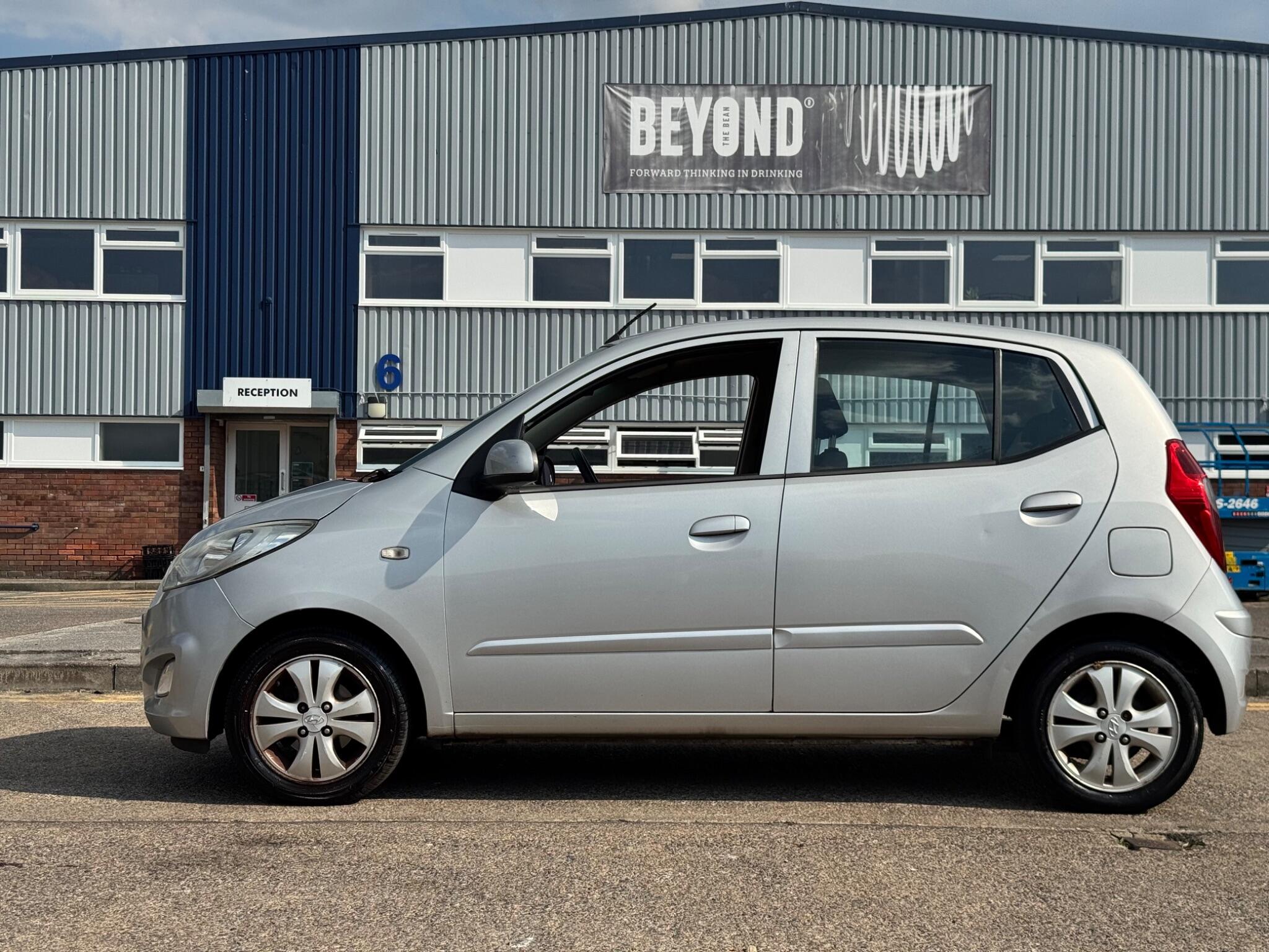Hyundai I10 view 12