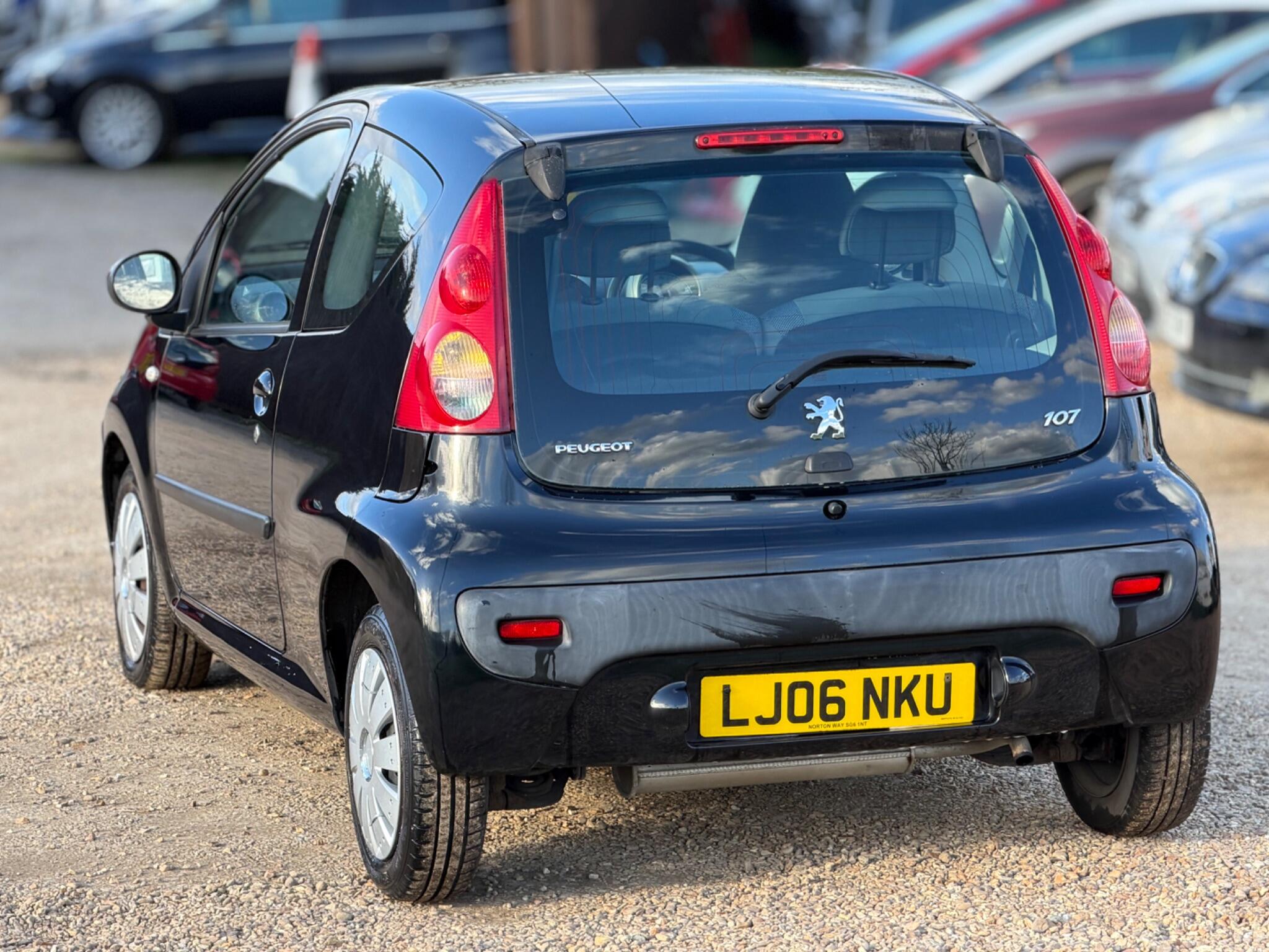 2006 Peugeot 107 1.0 12V Urban 2 Tronic Euro 4 3dr image 9