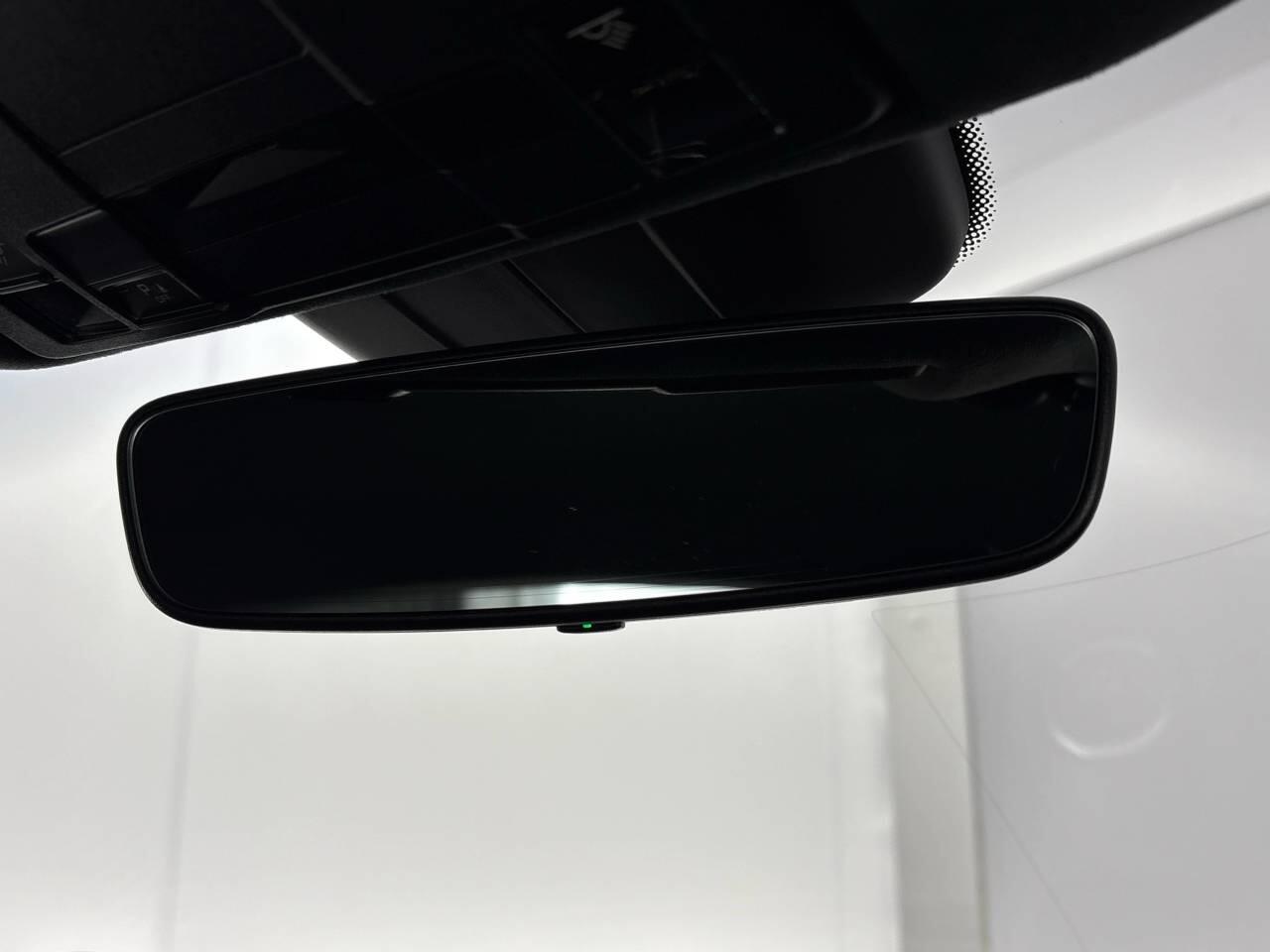 Porsche Cayman view 34