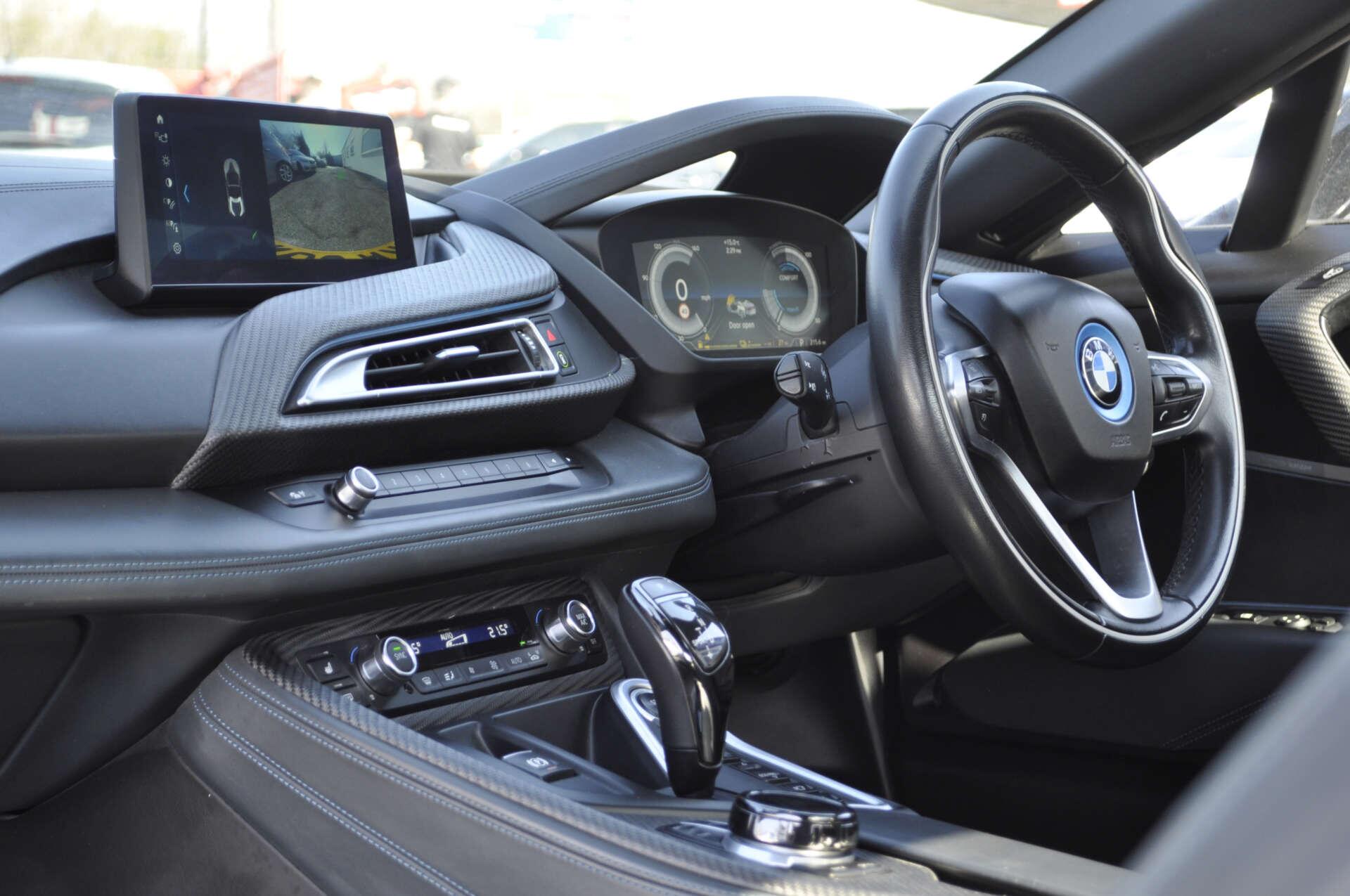 BMW I8 view 12