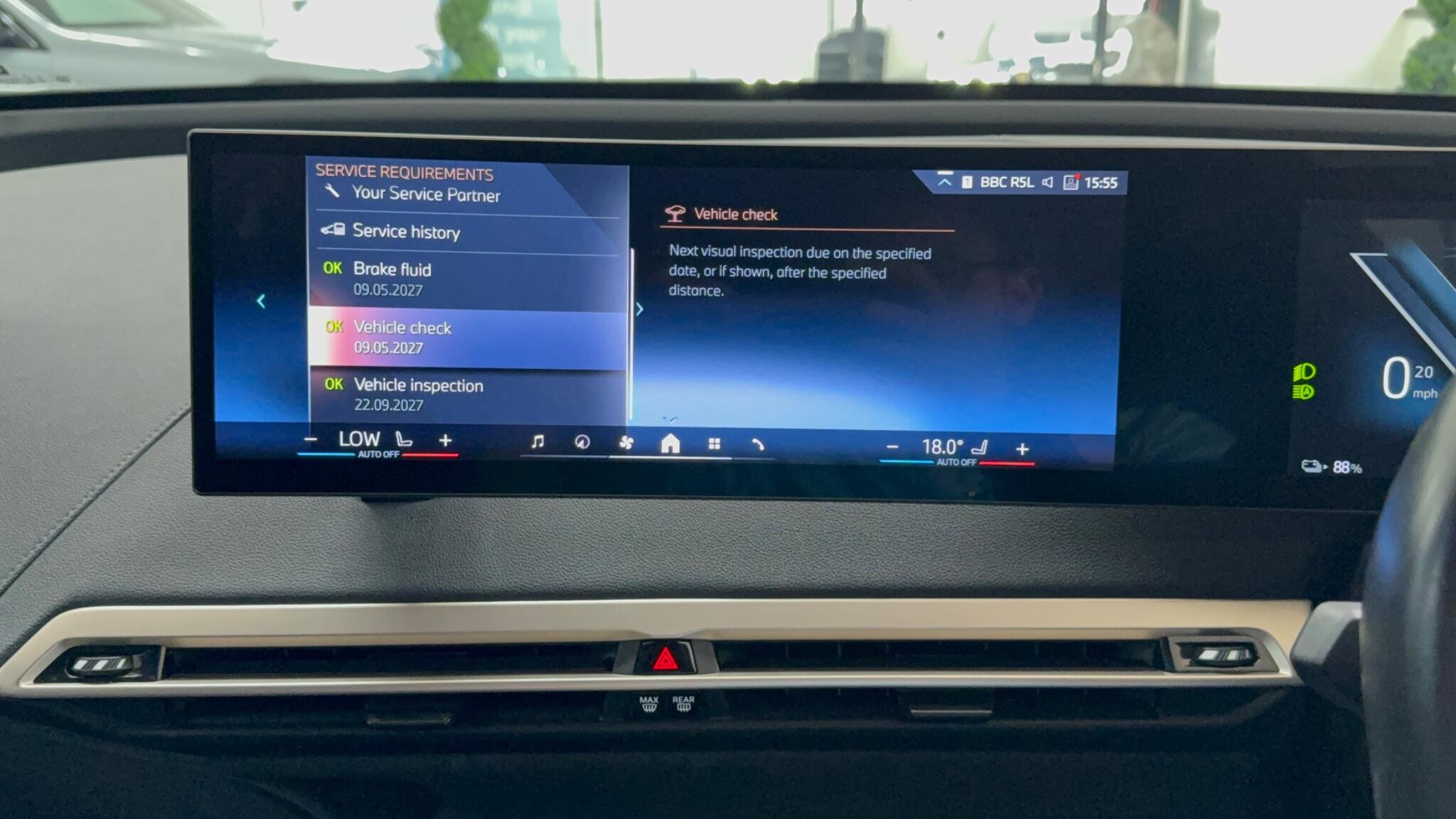 BMW iX view 6