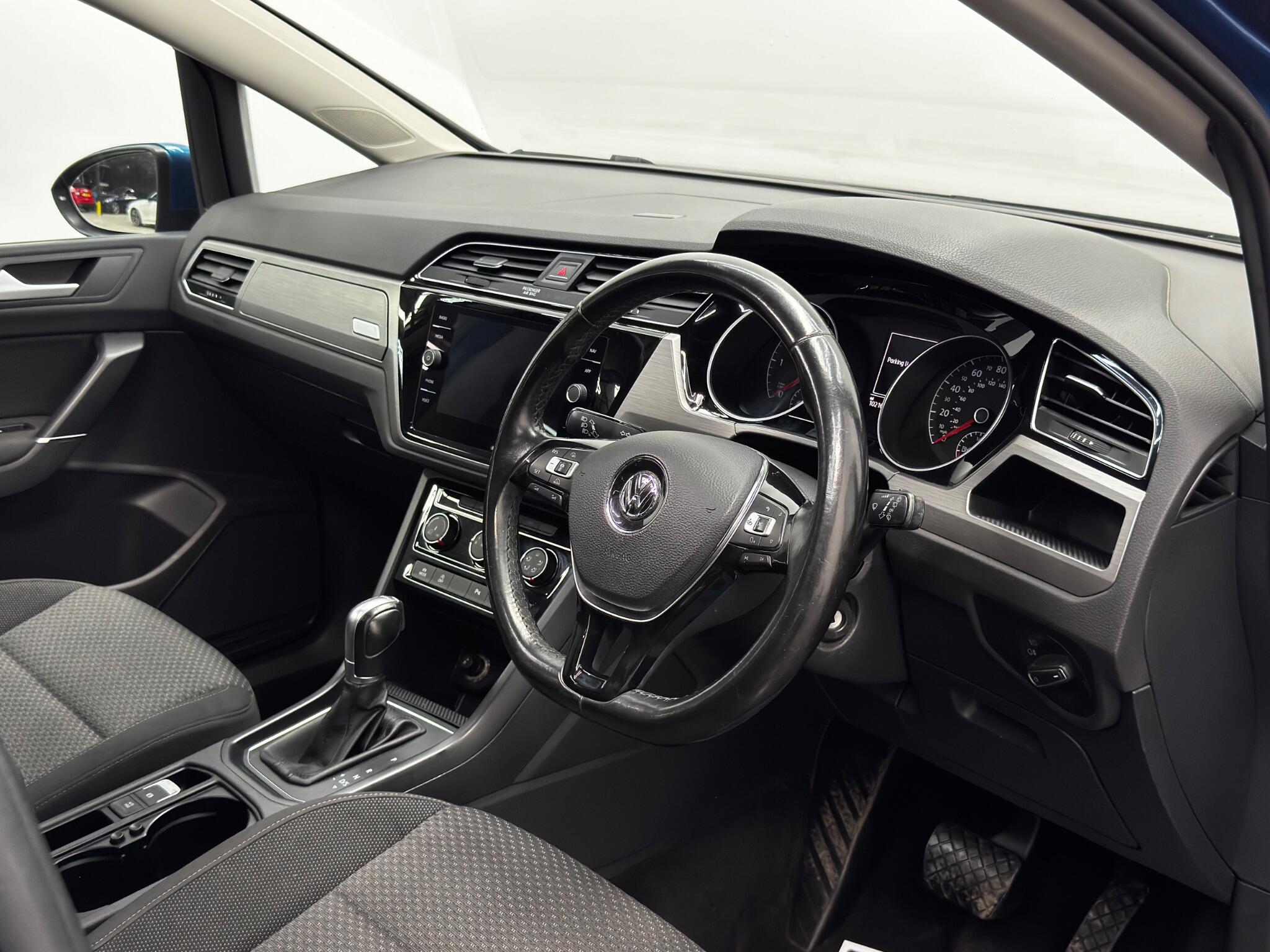 Volkswagen Touran view 54