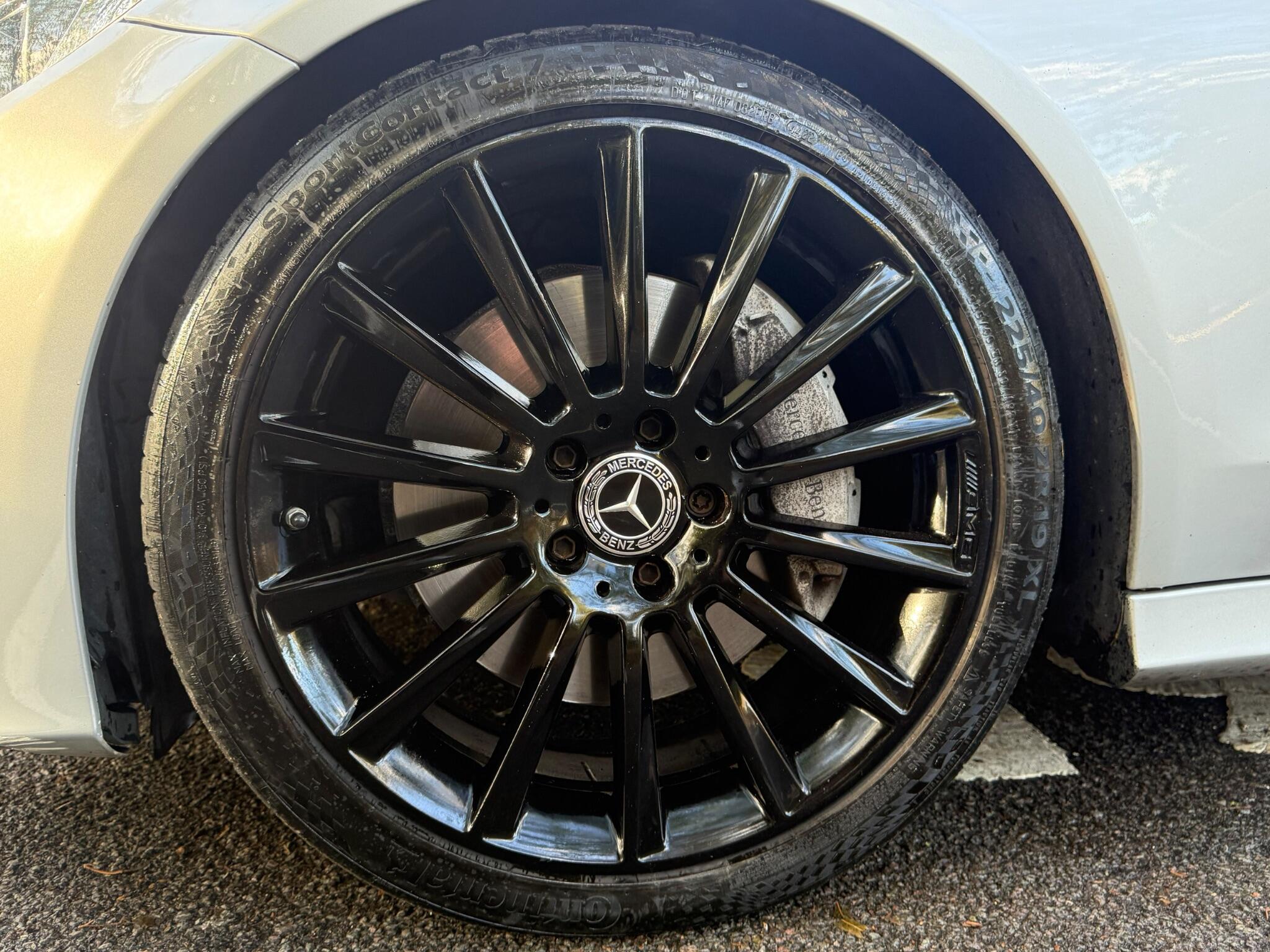 Mercedes-Benz C-Class view 28