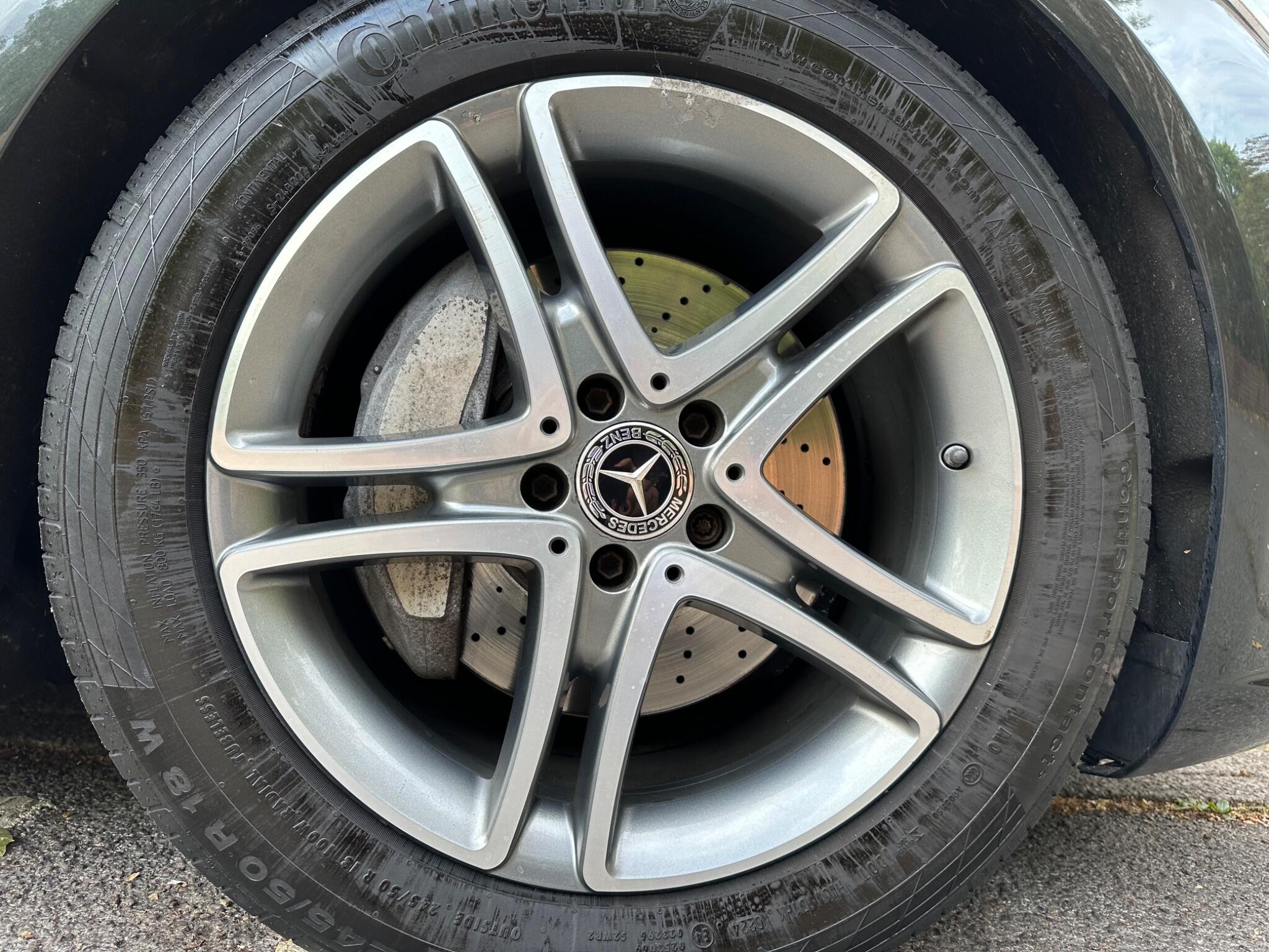 Mercedes-Benz S-Class view 24