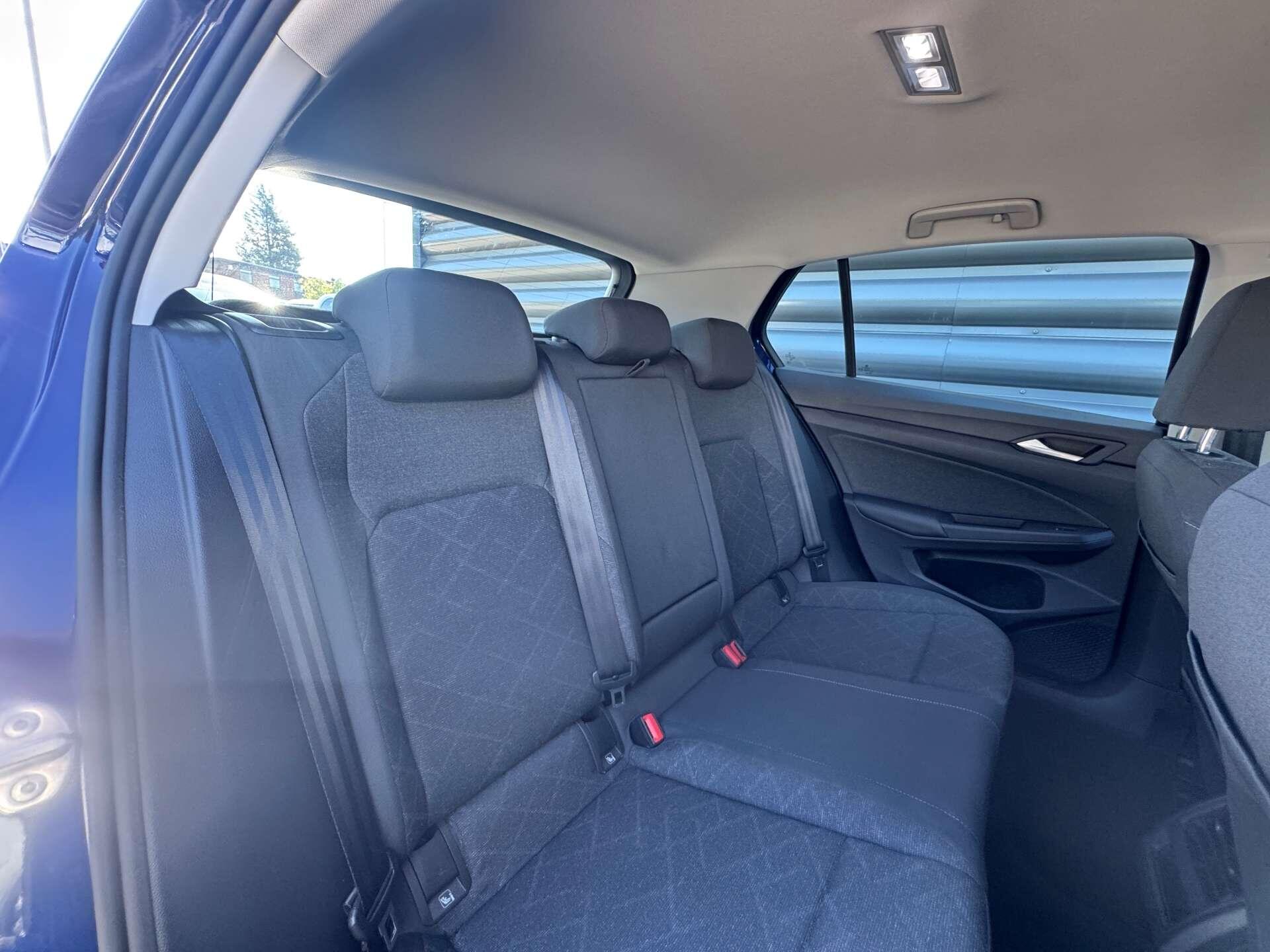 Volkswagen Golf view 18