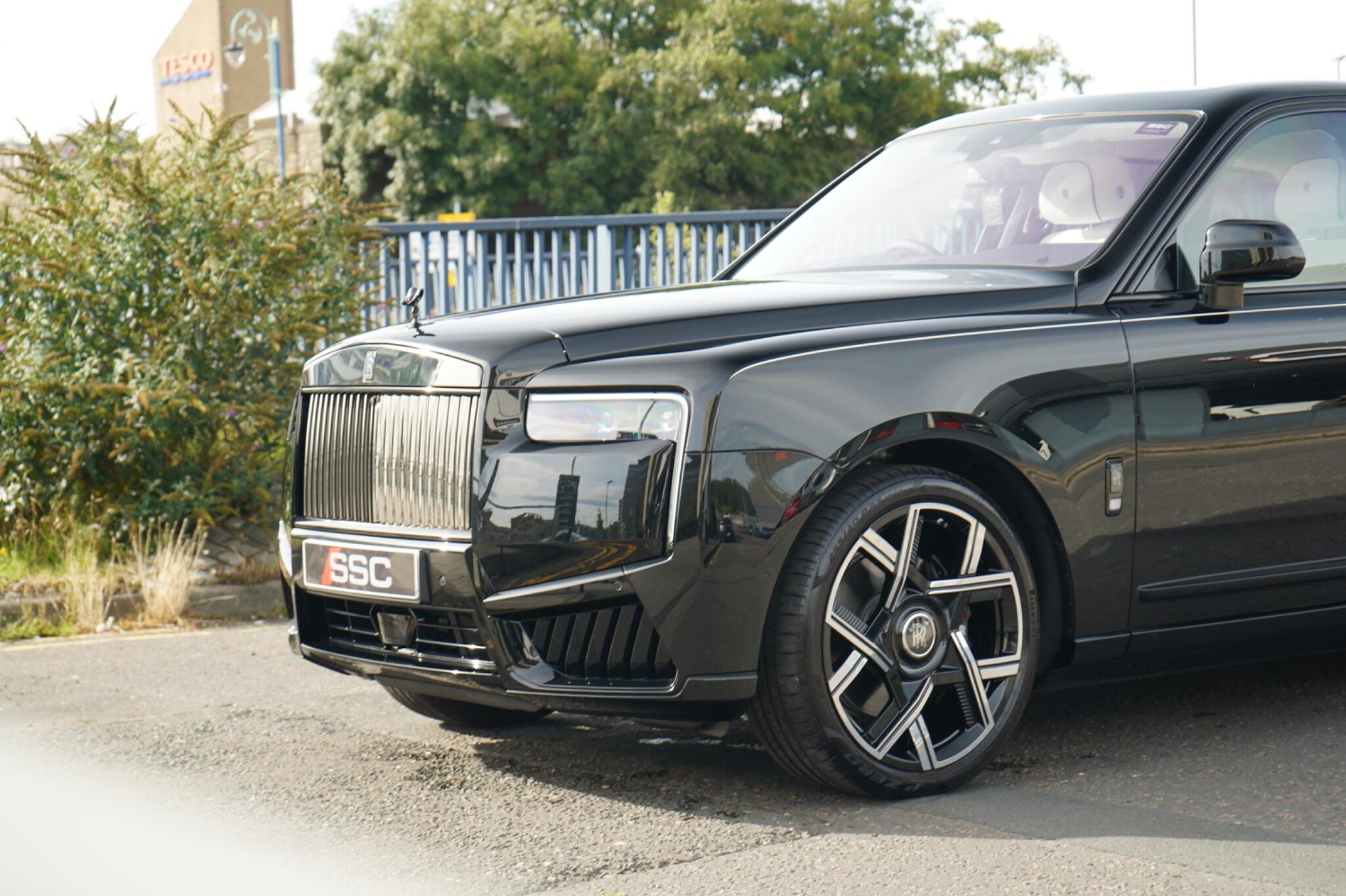 Rolls-Royce Cullinan view 9