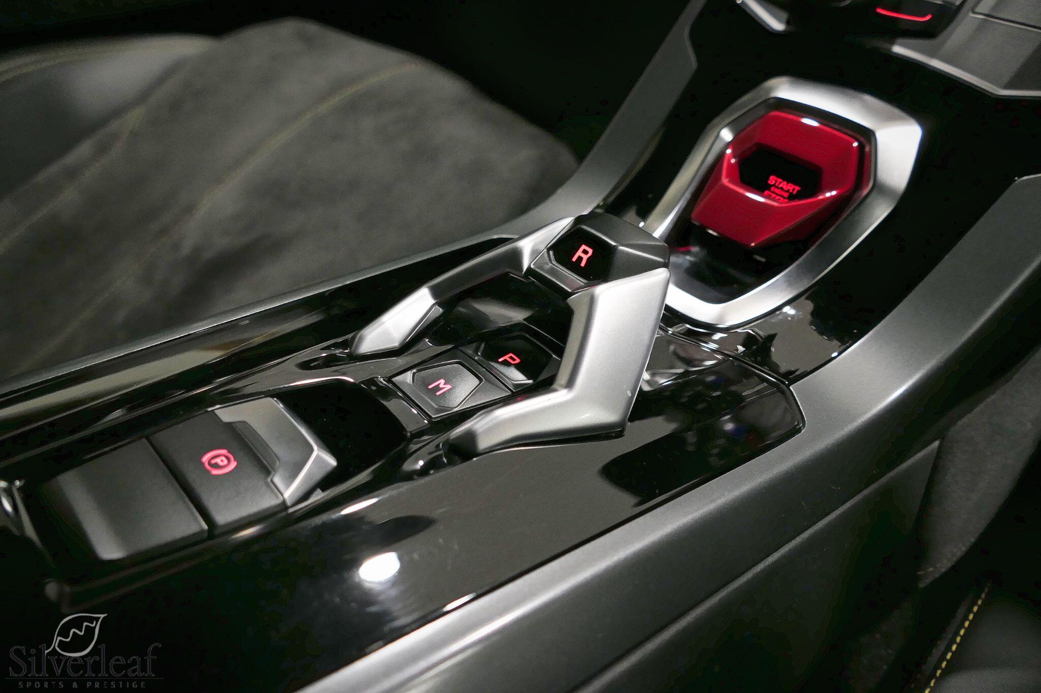 Lamborghini LP 610-4 view 13
