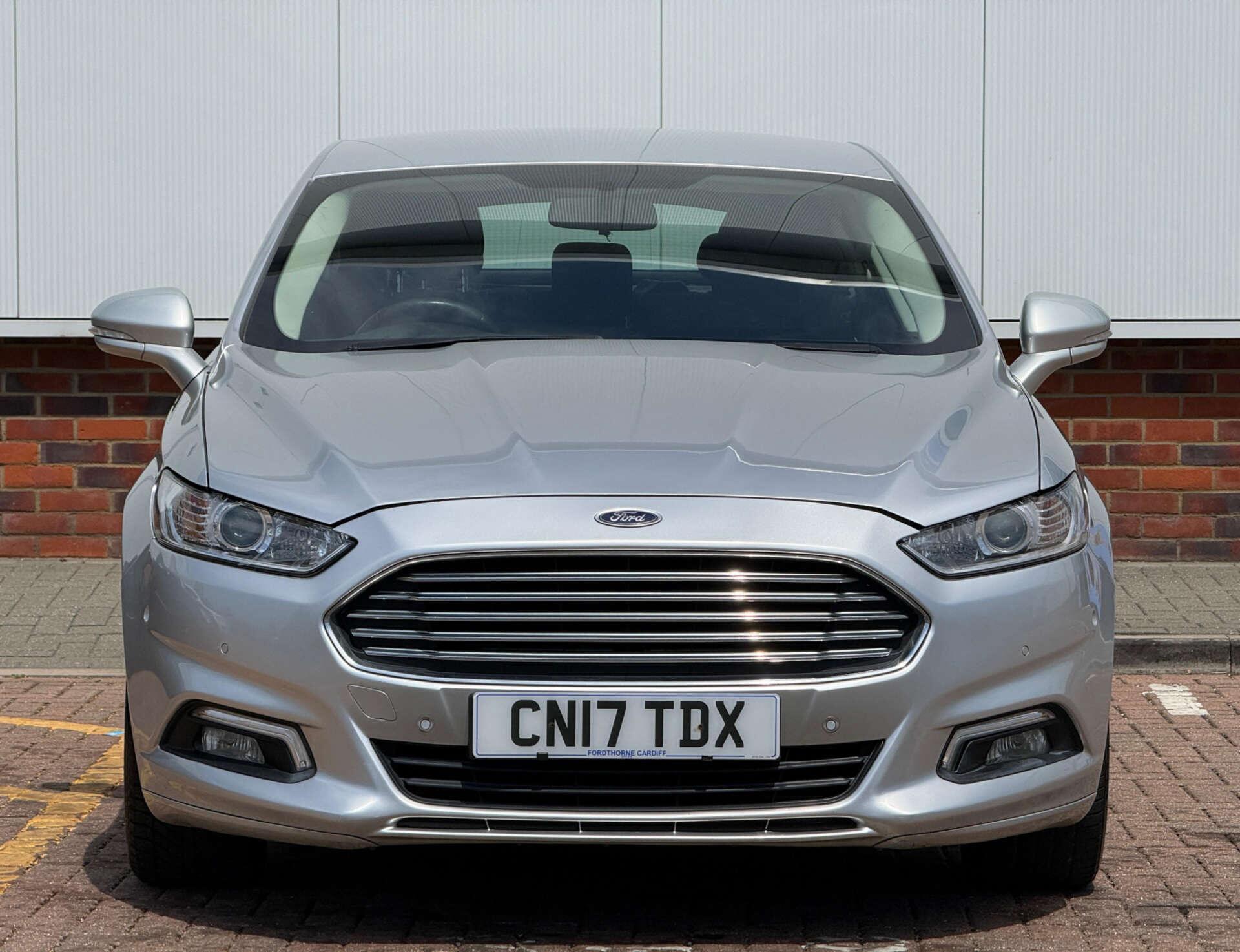 Ford Mondeo view 2