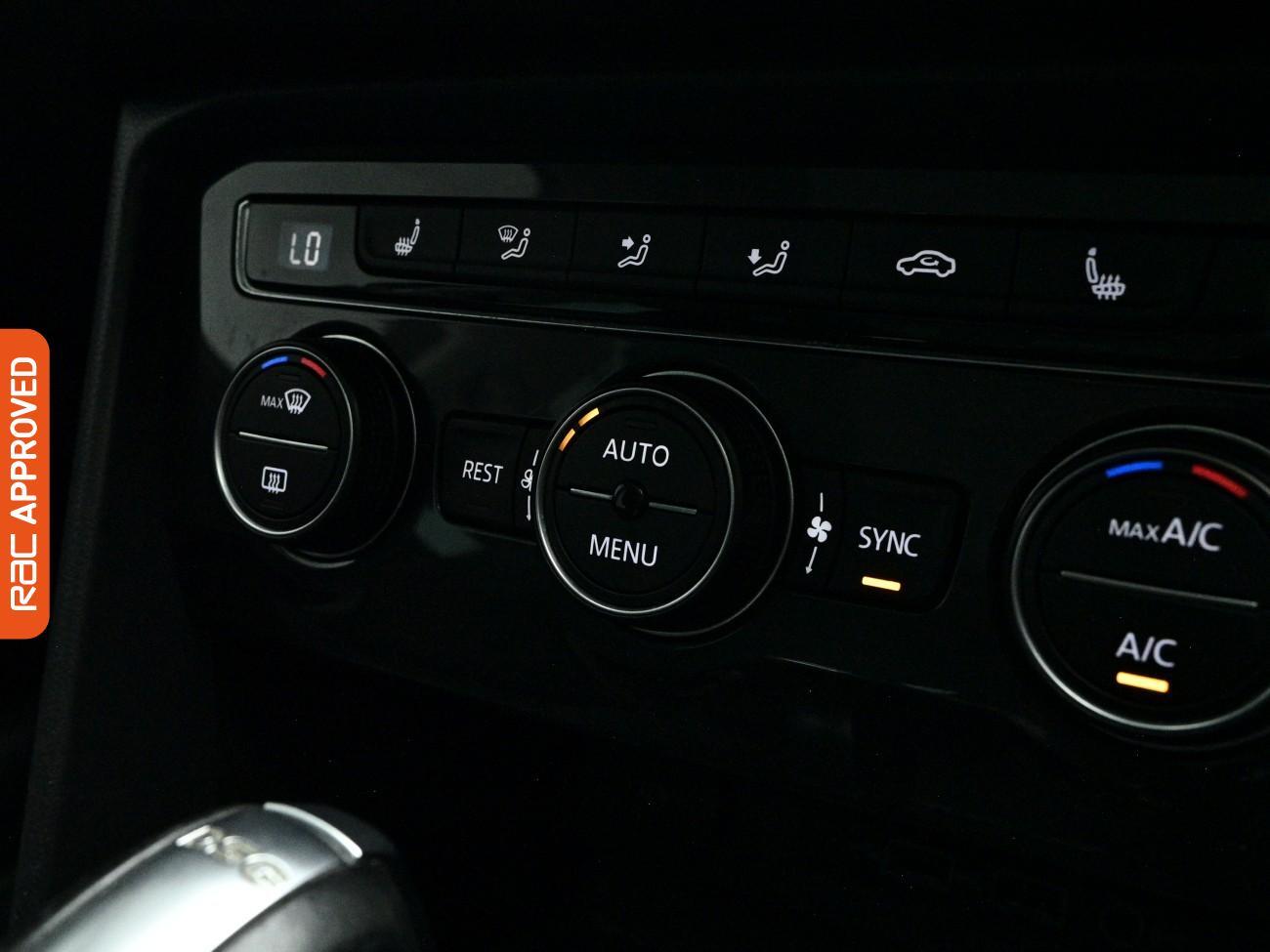 Volkswagen Tiguan view 22
