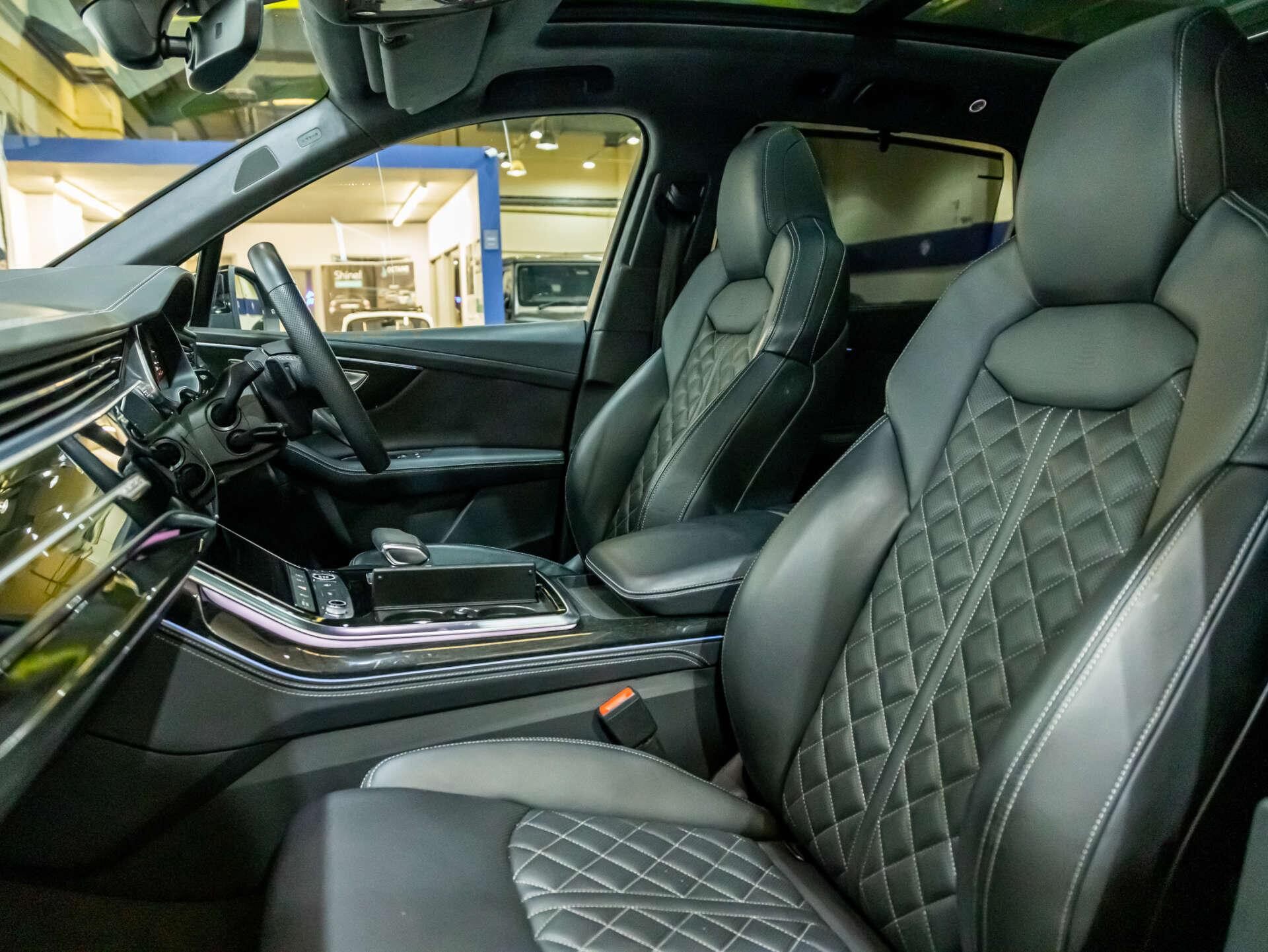 Audi Q7 view 54