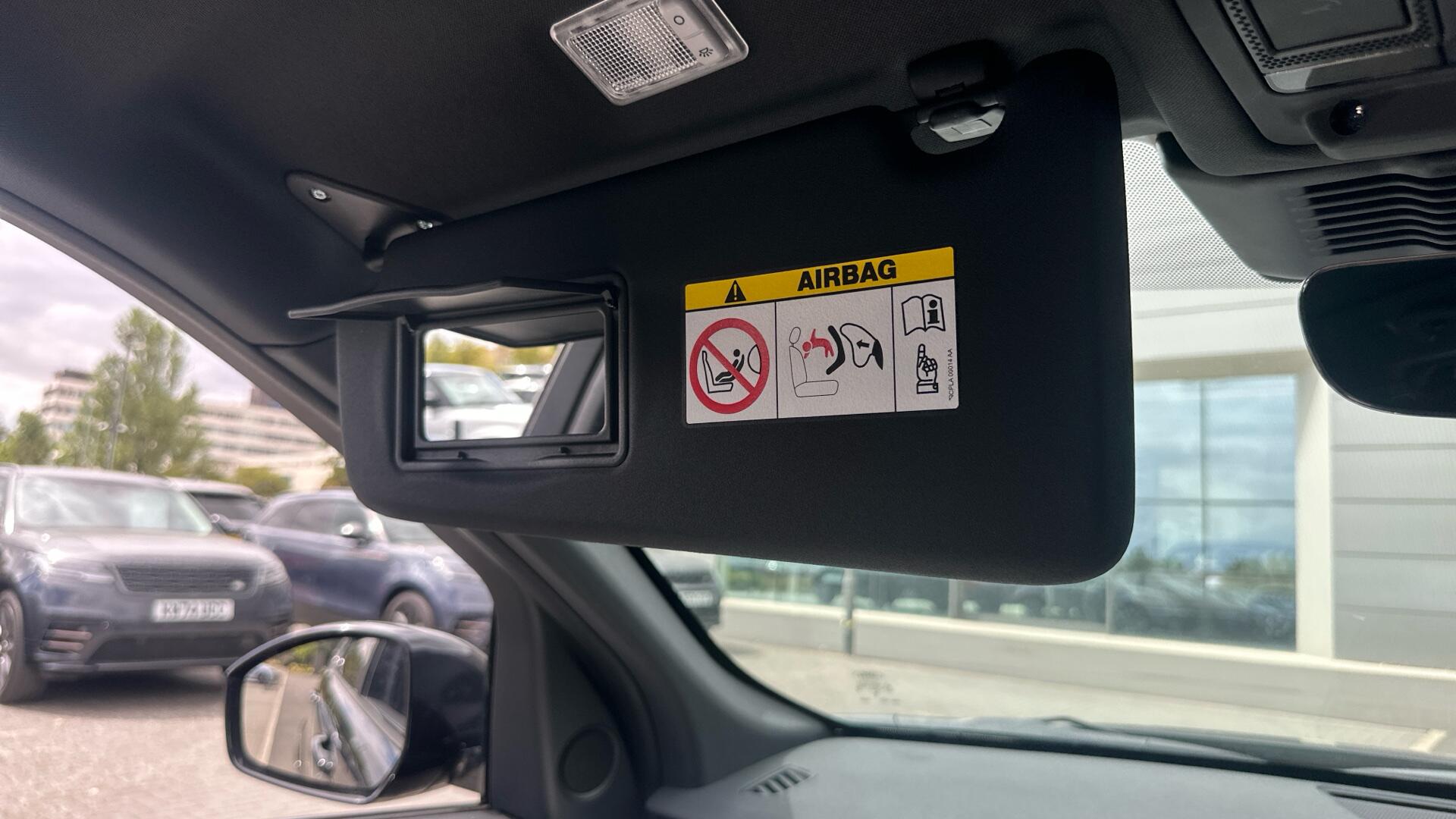 Land Rover Discovery Sport view 58