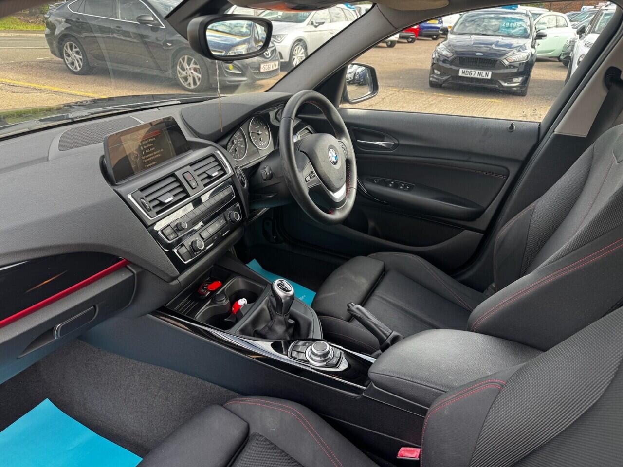 BMW 1 Series view 3