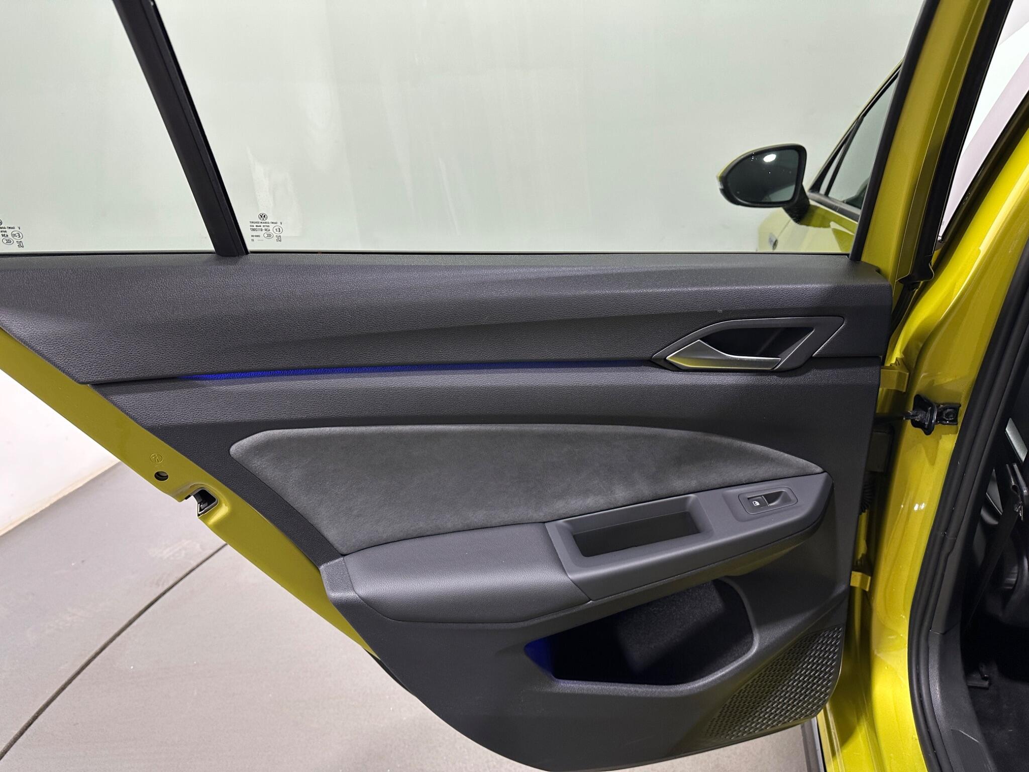 Volkswagen Golf view 40
