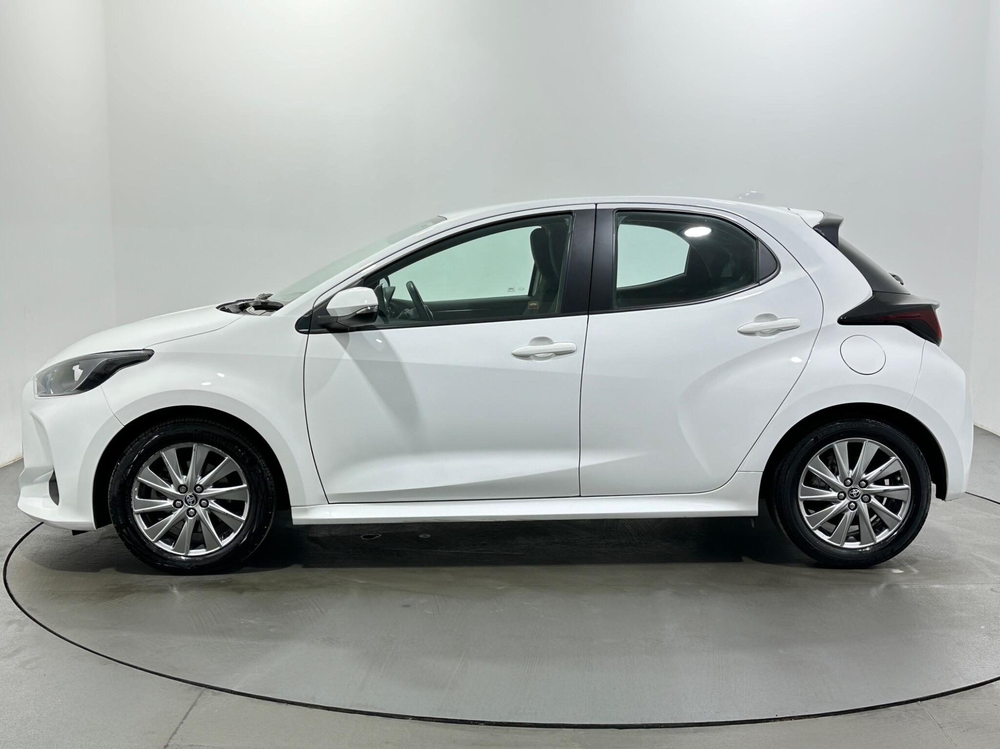 Toyota Yaris view 5