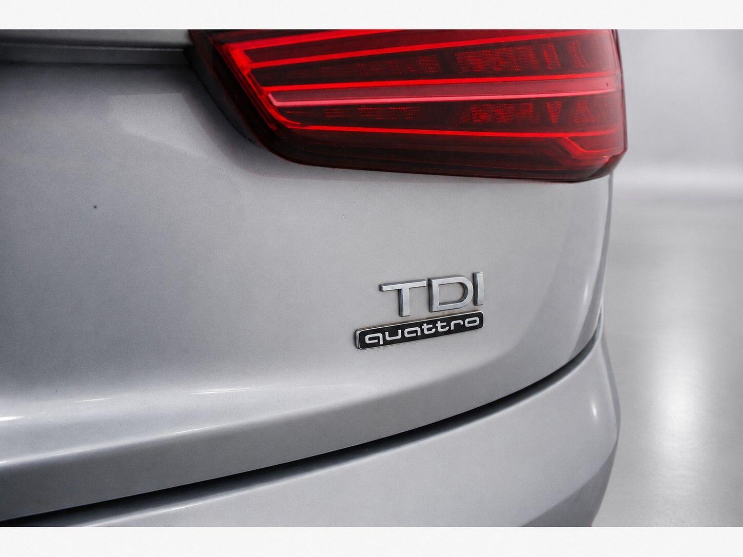Audi Q3 view 17