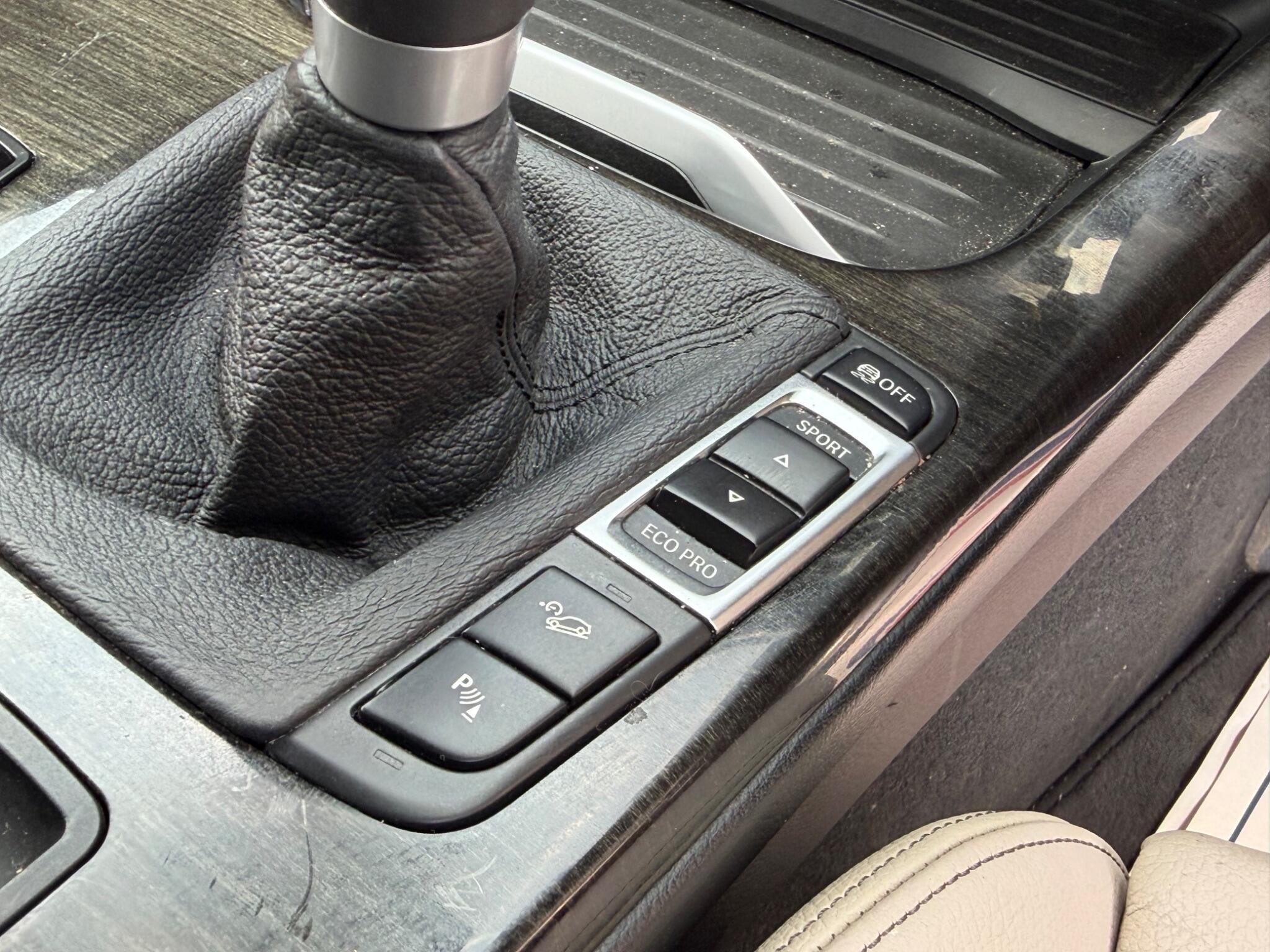 BMW X4 view 19