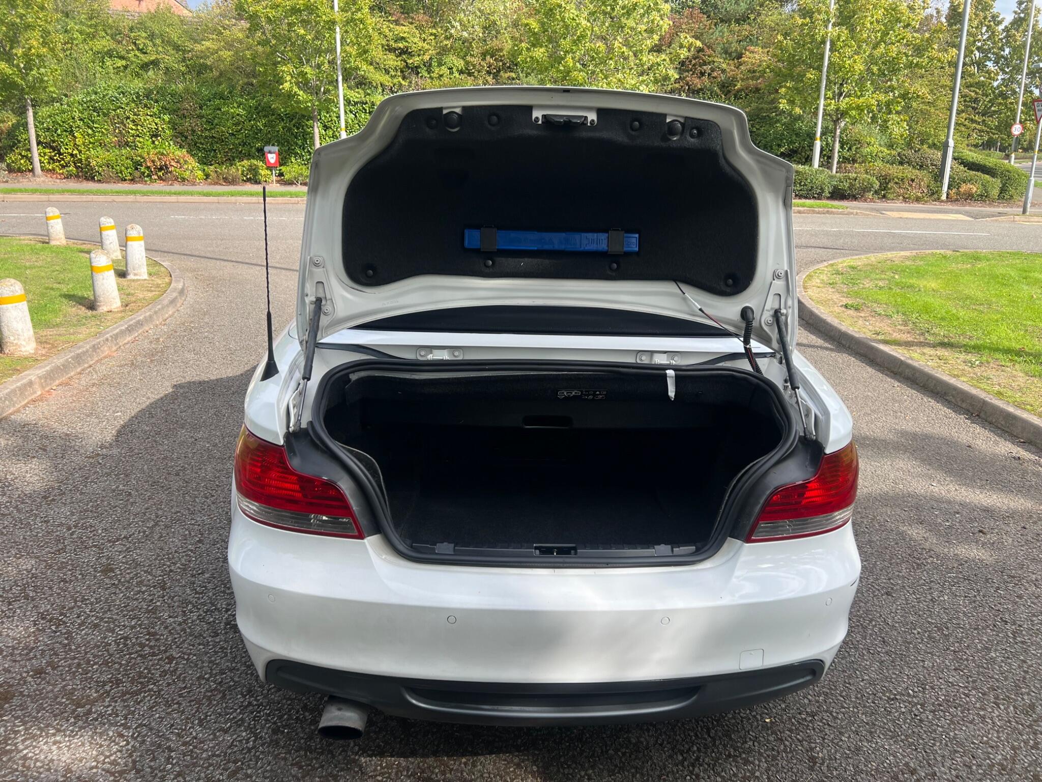 BMW 1 Series view 18