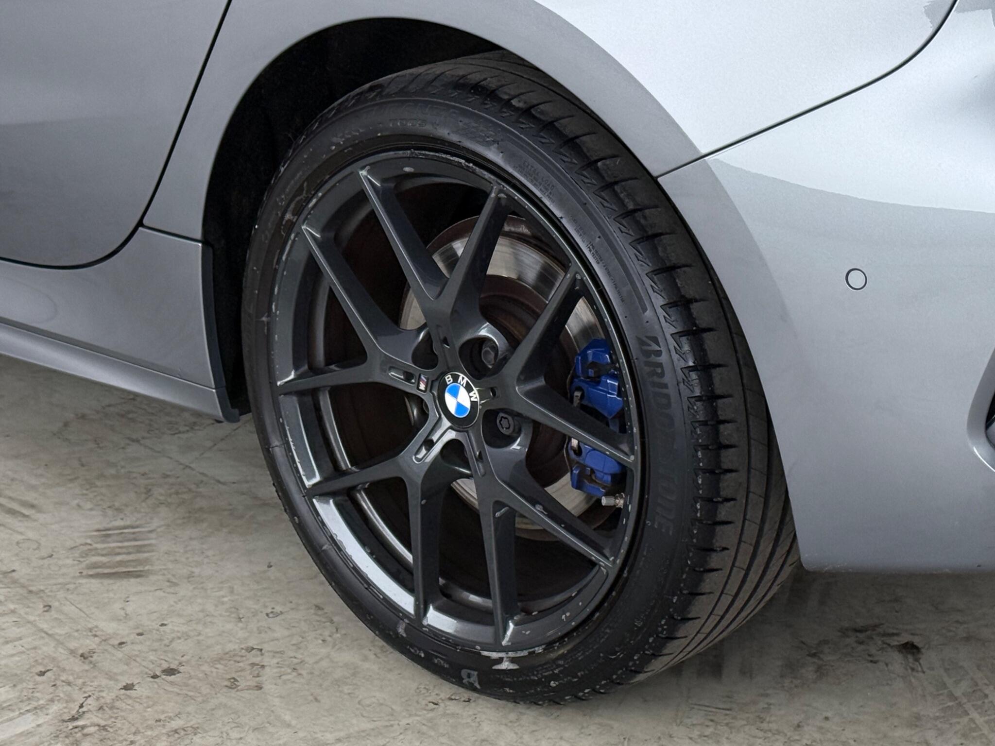 BMW 1 Series view 8