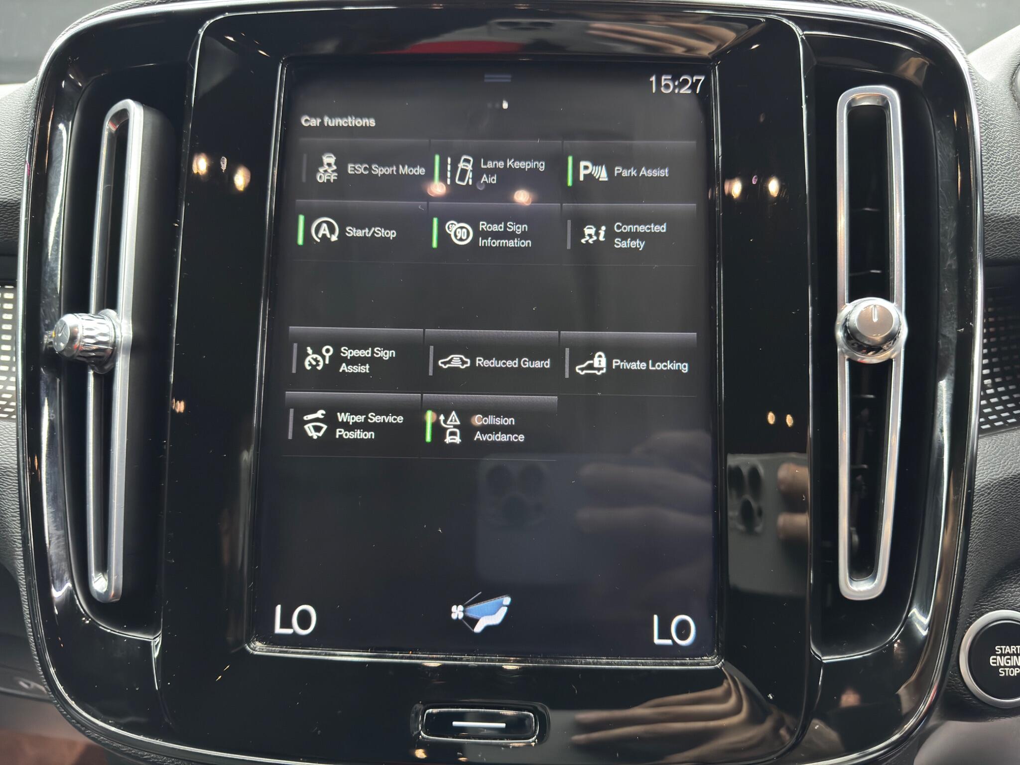 Volvo XC40 view 32