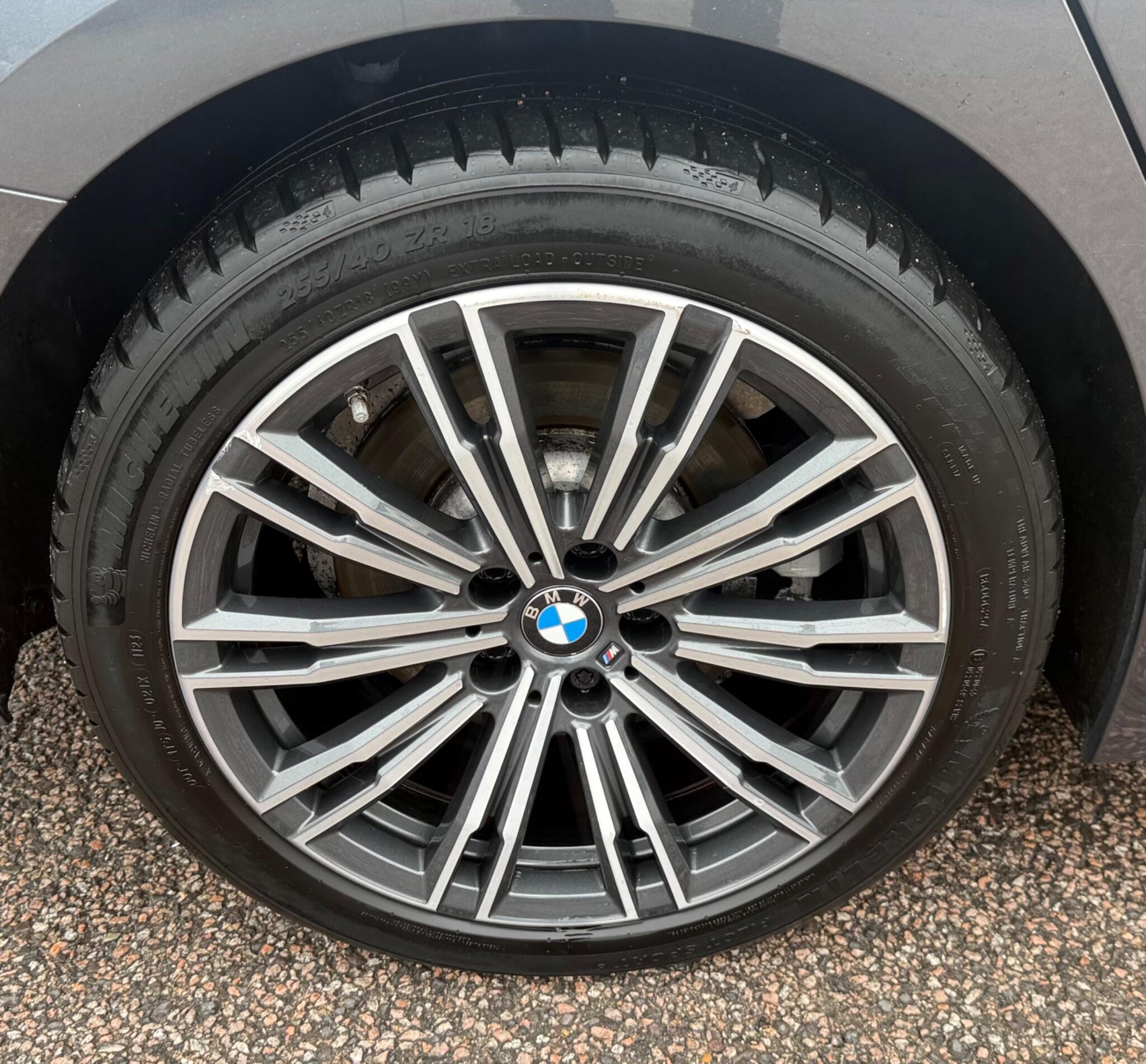BMW 3 Series view 13