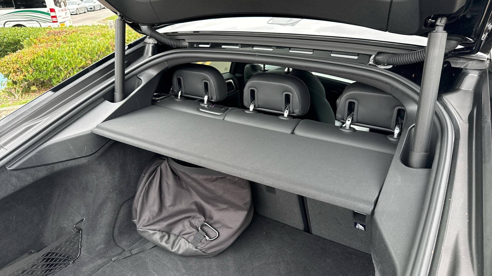 BMW i4 view 30