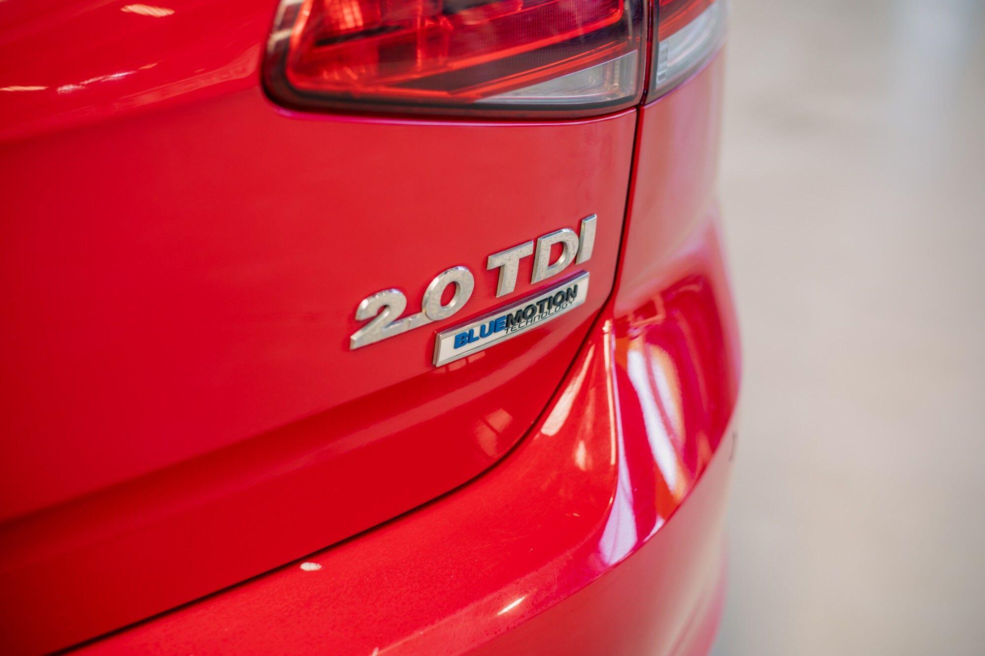 Volkswagen Golf view 8