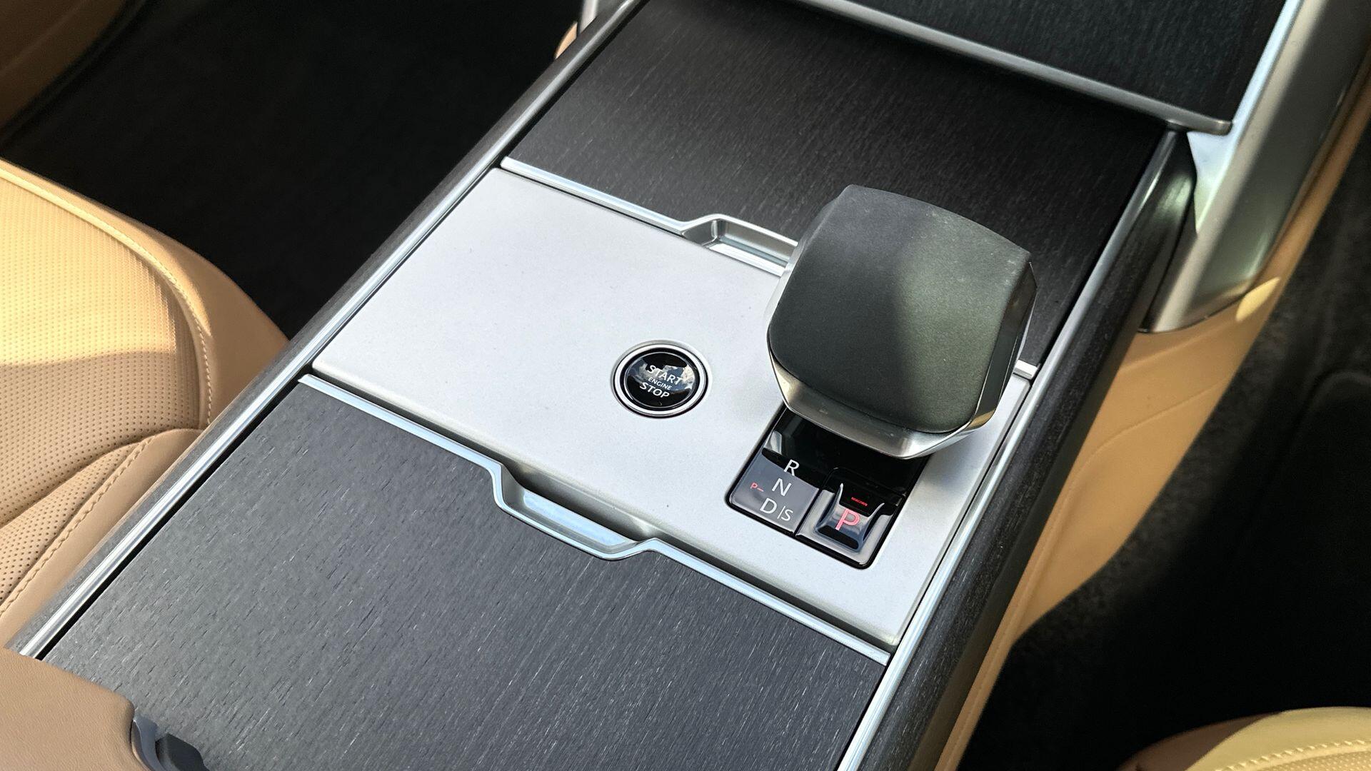 Land Rover Range Rover view 13