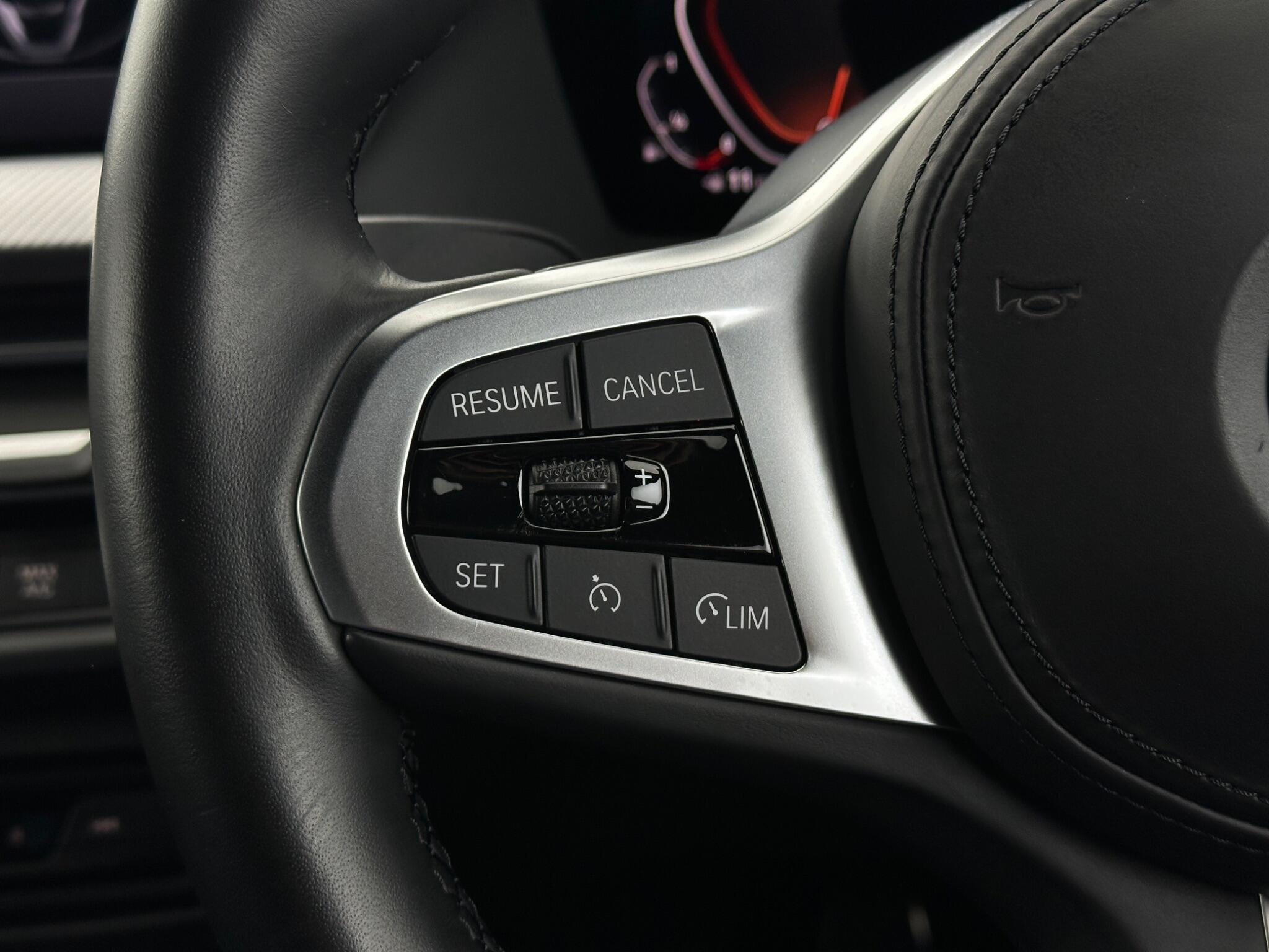 BMW 1 Series view 14