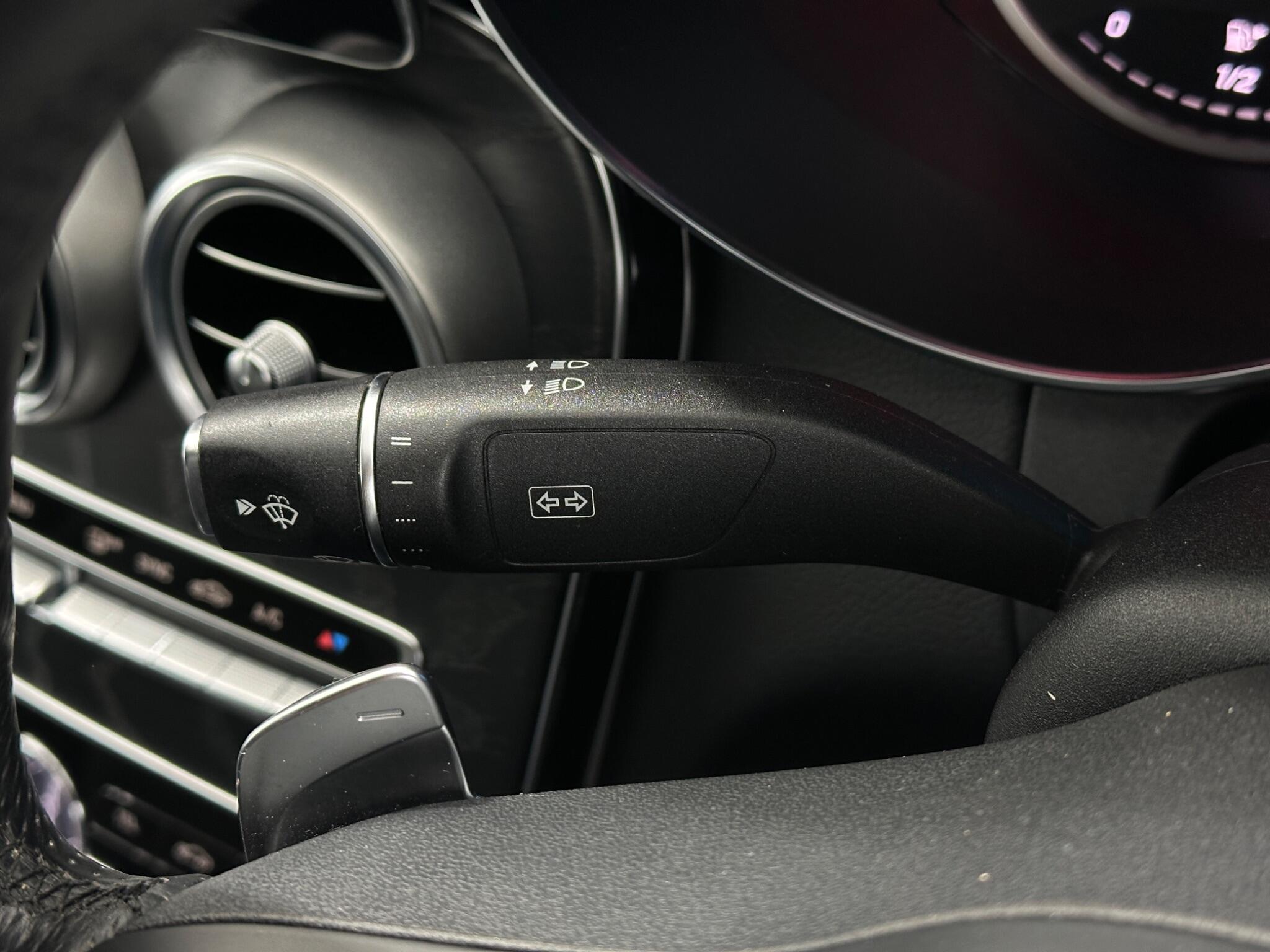 Mercedes-Benz C Class view 14