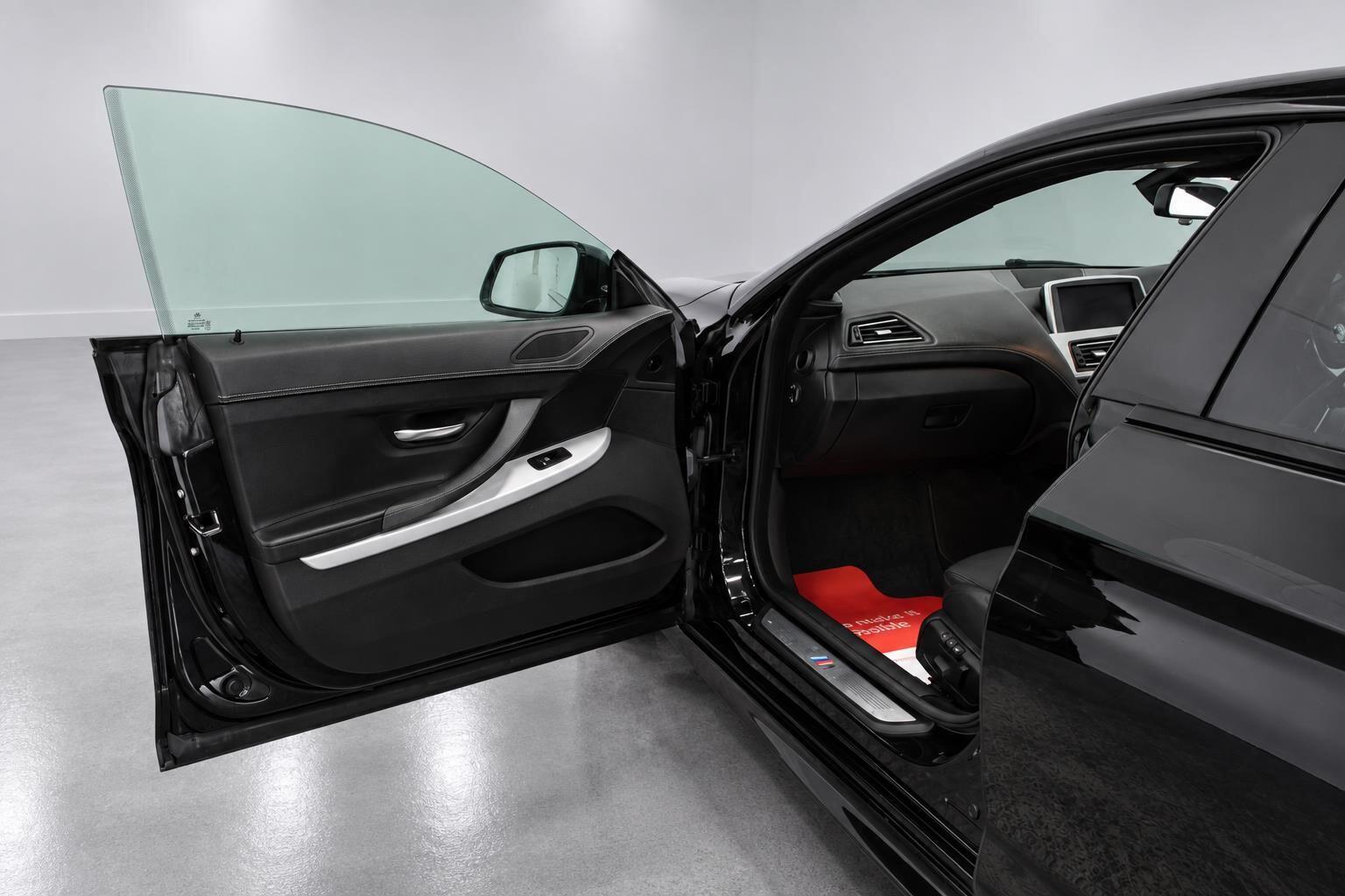 BMW 6 Series view 28